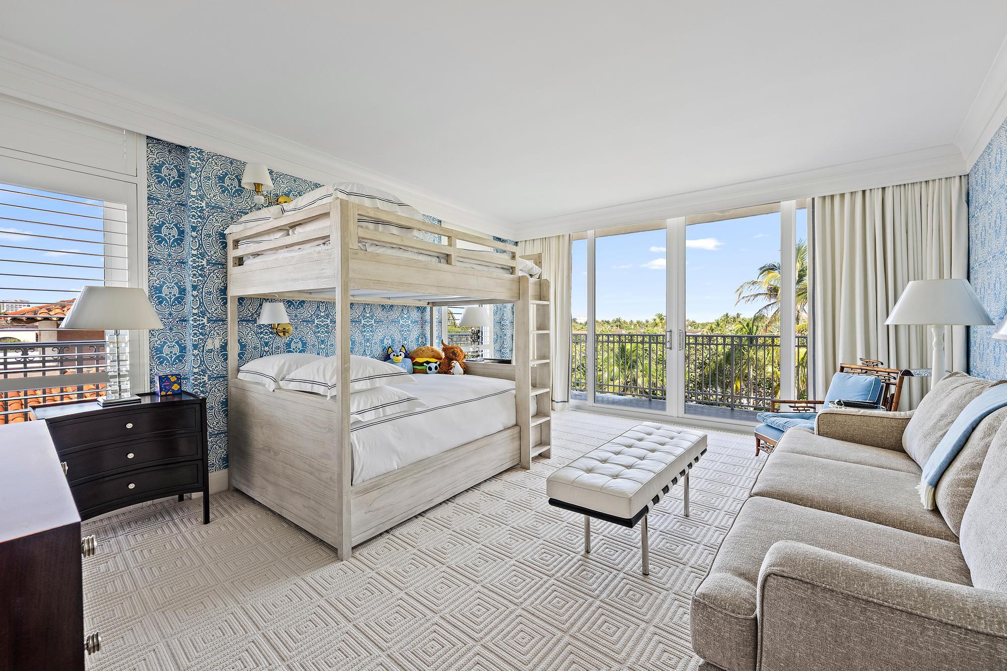 100 Royal Palm #G4 Palm Beach, FL 33480