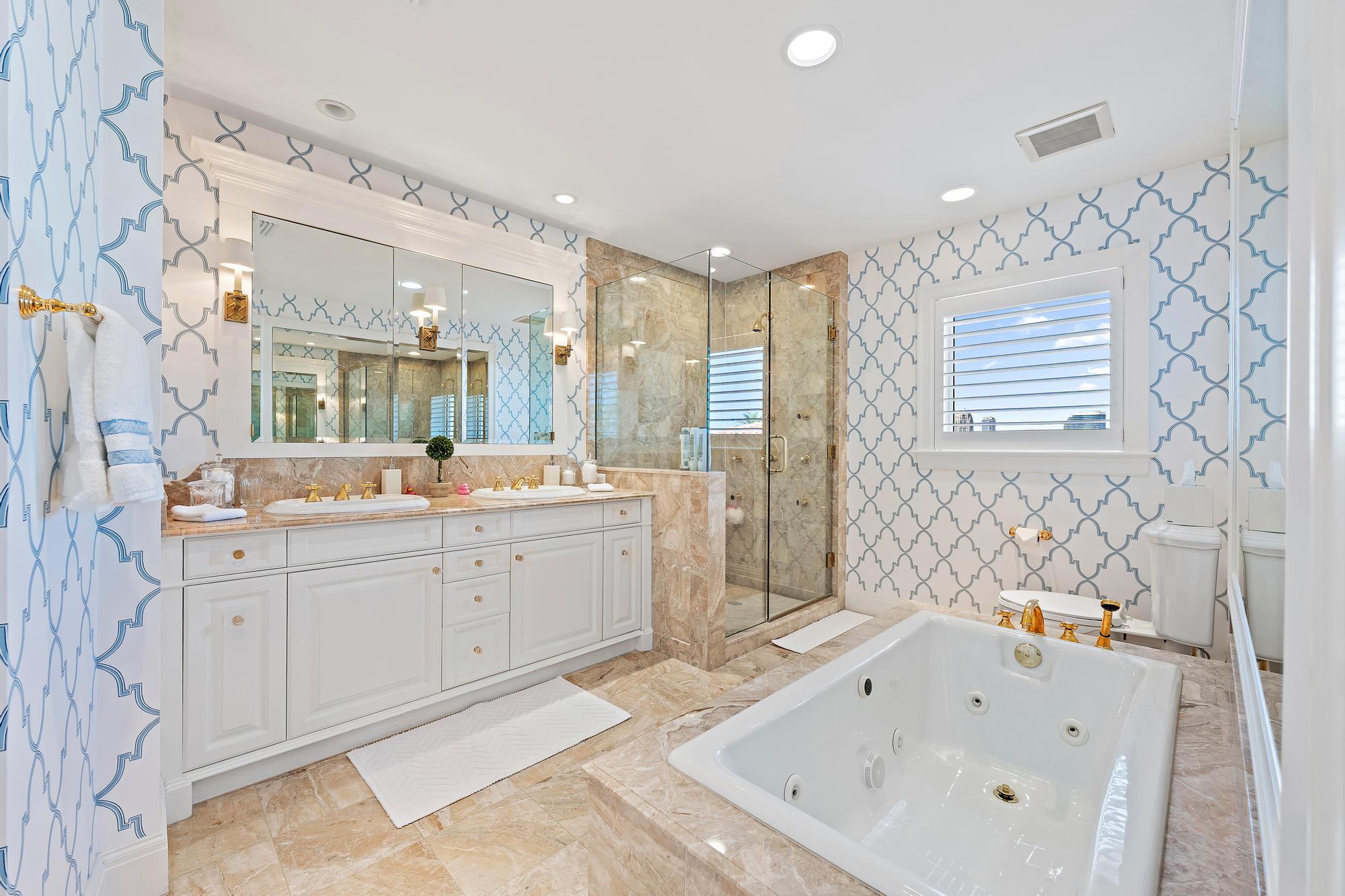 100 Royal Palm #G4 Palm Beach, FL 33480