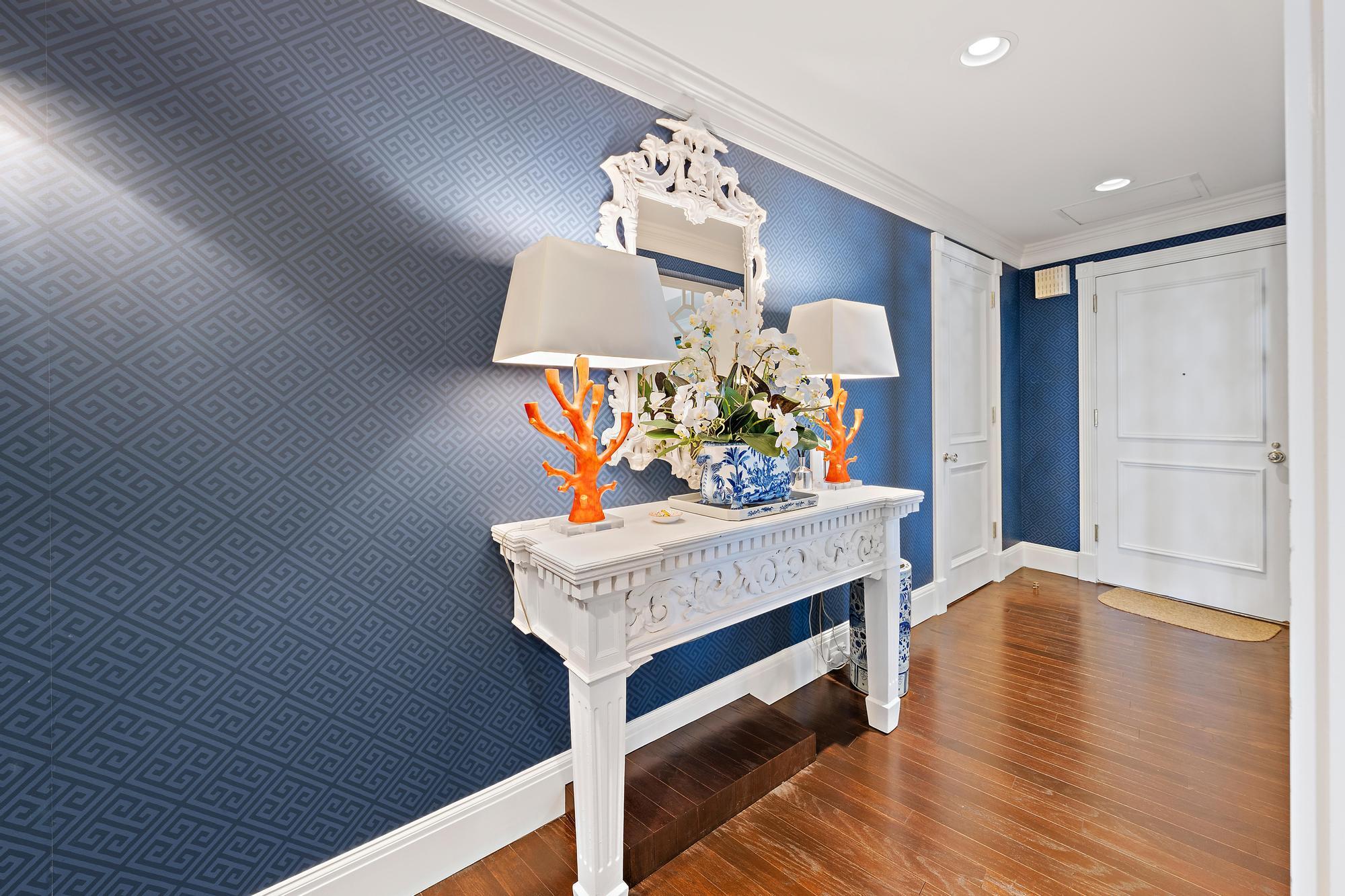 100 Royal Palm #G4 Palm Beach, FL 33480