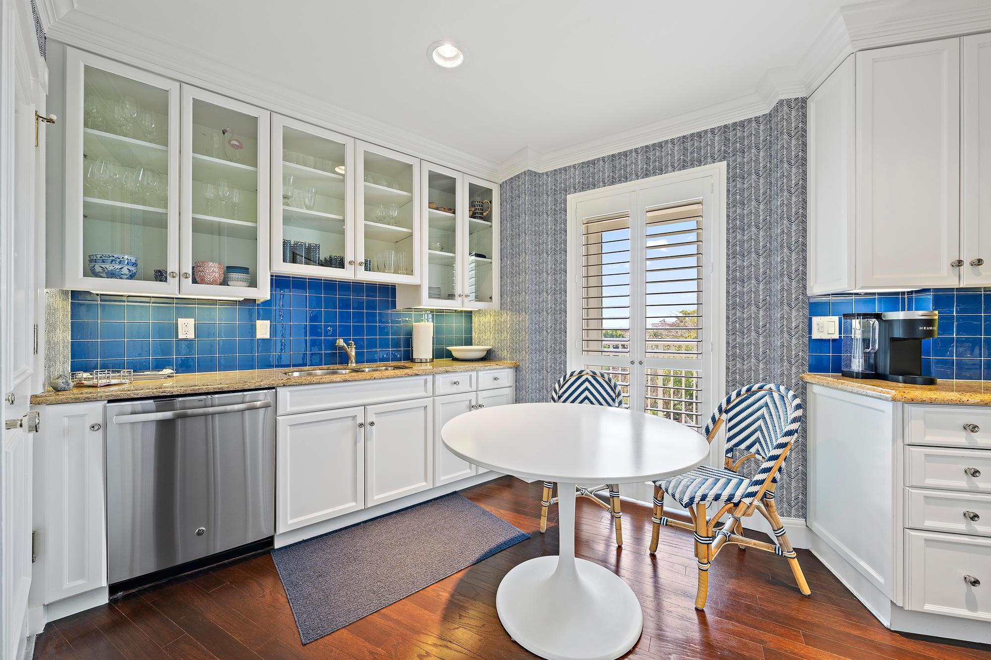 100 Royal Palm #G4 Palm Beach, FL 33480