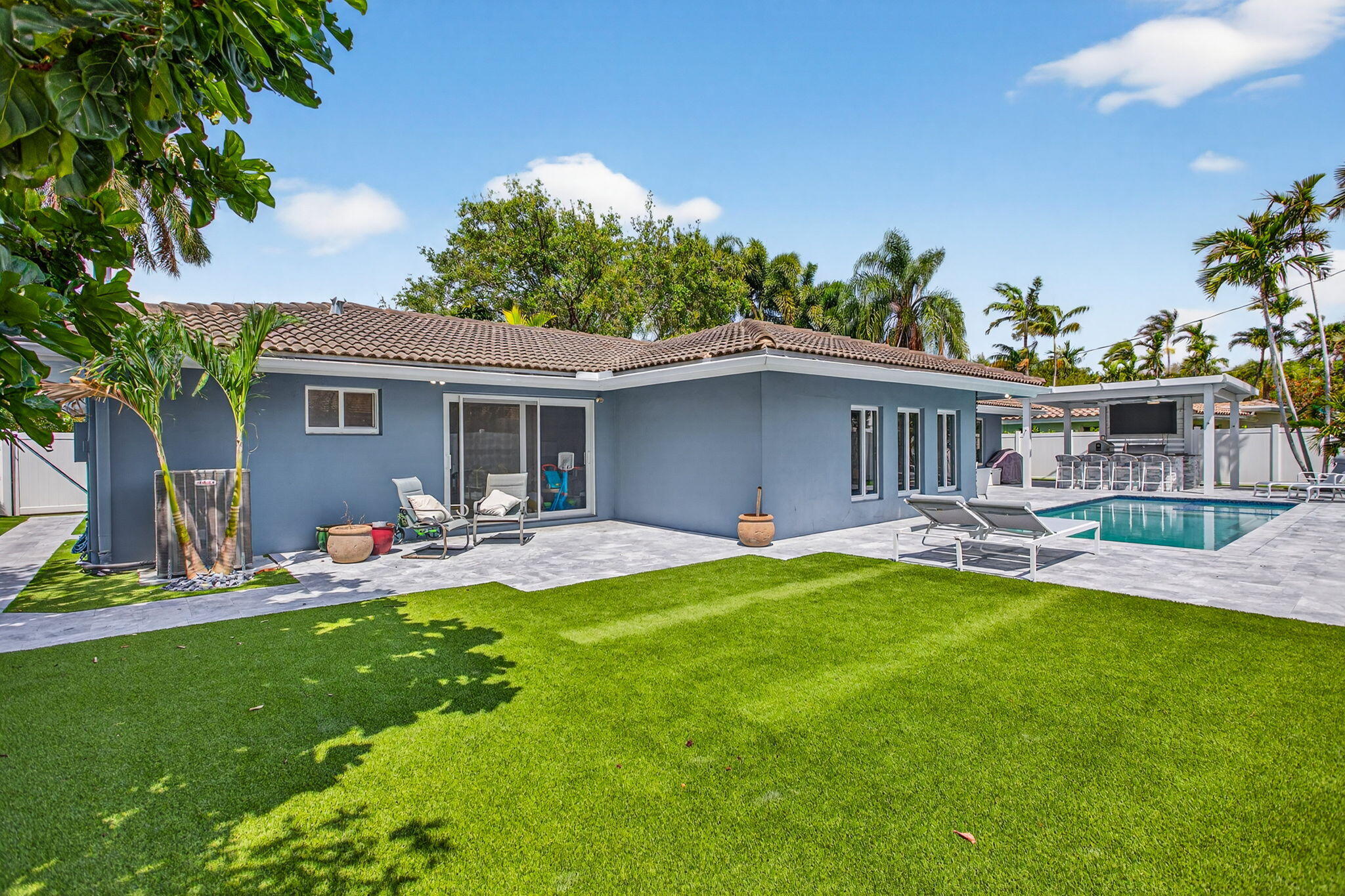 2732 NE 35th Fort Lauderdale, FL 33308