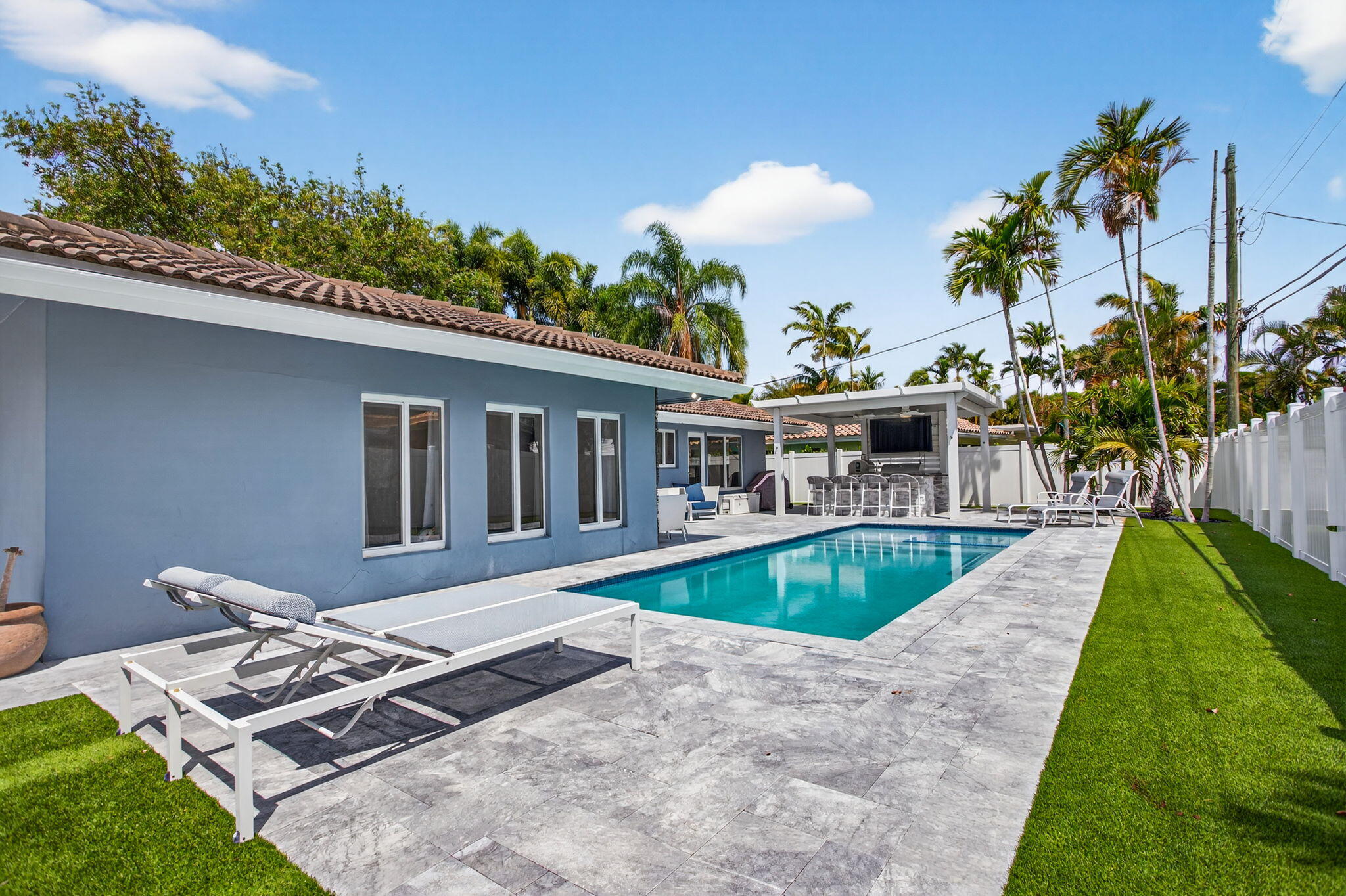 2732 NE 35th Fort Lauderdale, FL 33308