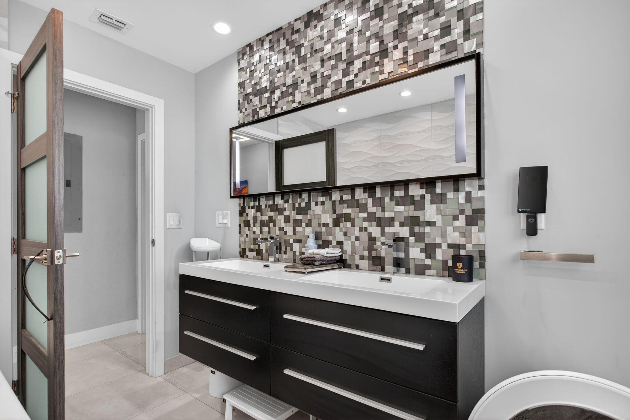 2732 NE 35th Fort Lauderdale, FL 33308