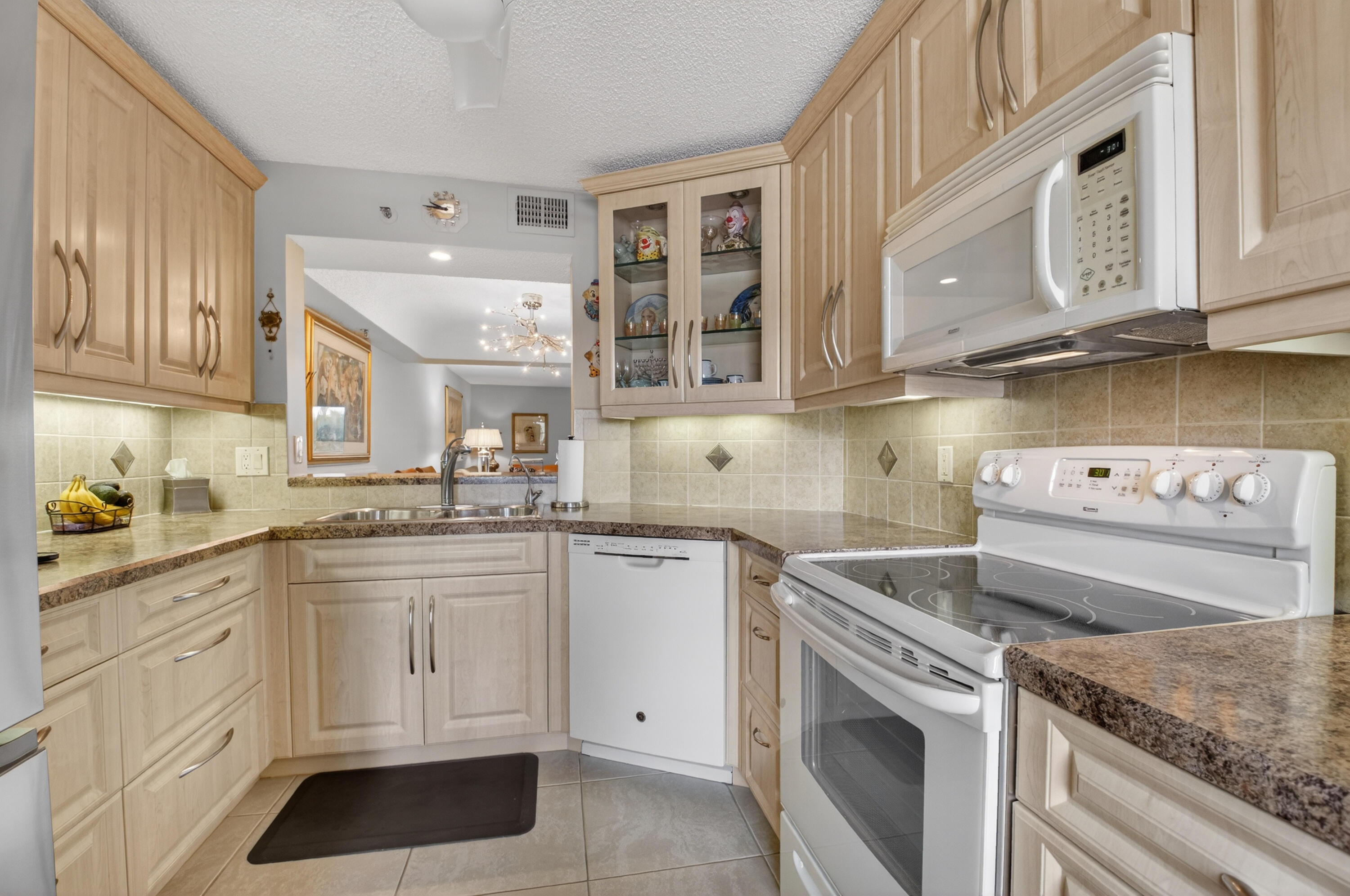 9260 SW 14th #2207 Boca Raton, FL 33428