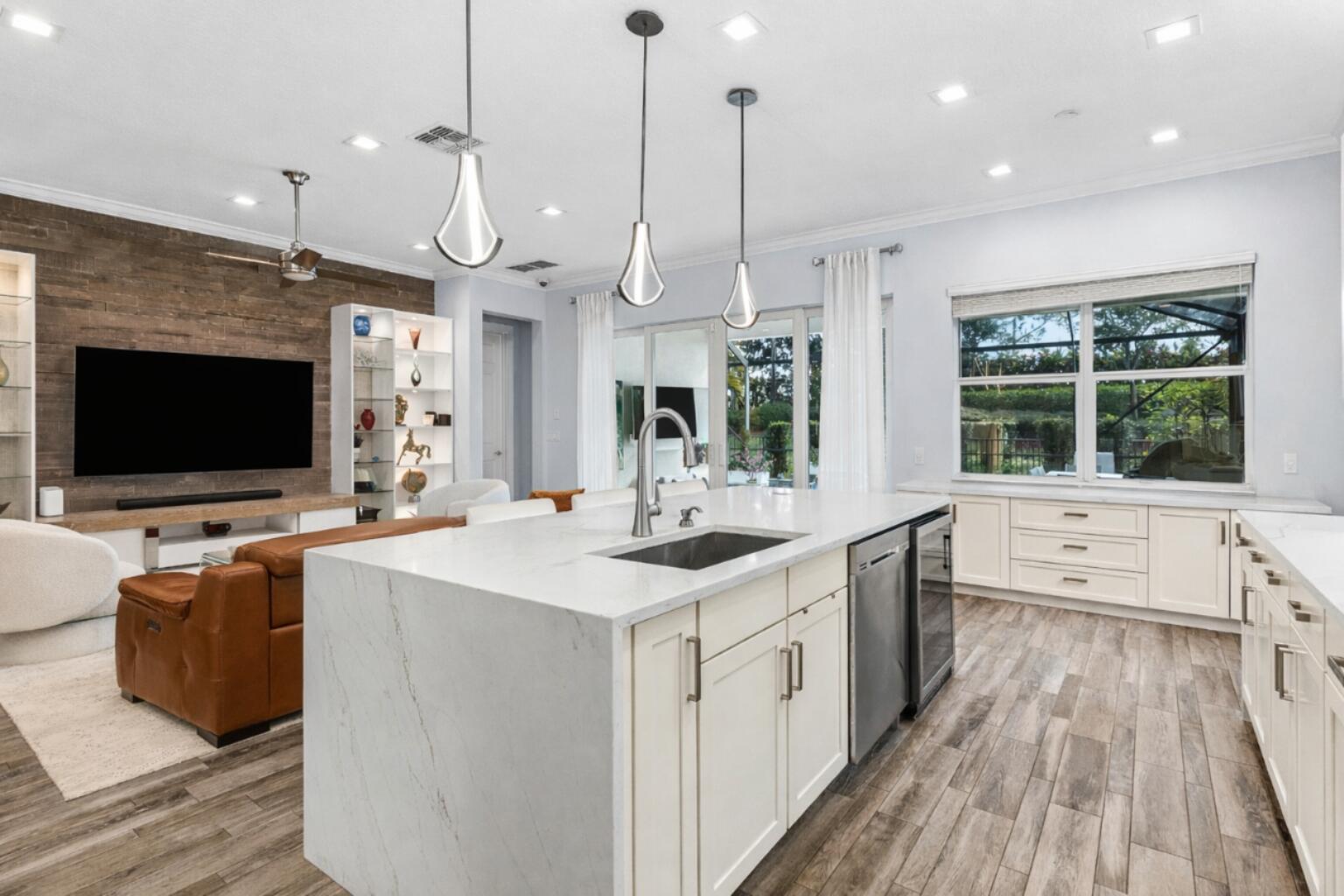 2945 Bellarosa Royal Palm Beach, FL 33411