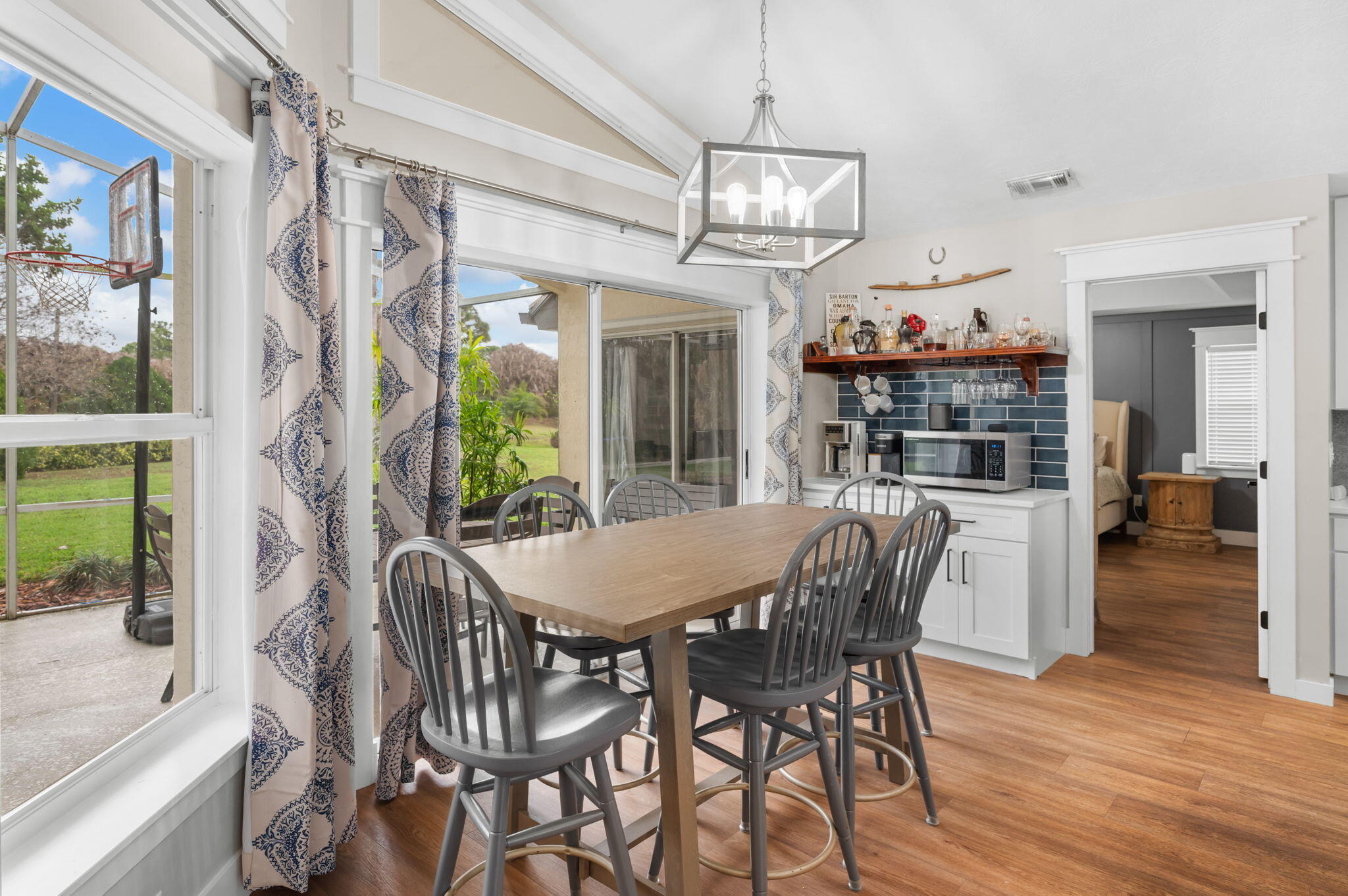 407 SW Locust Port St Lucie, FL 34986