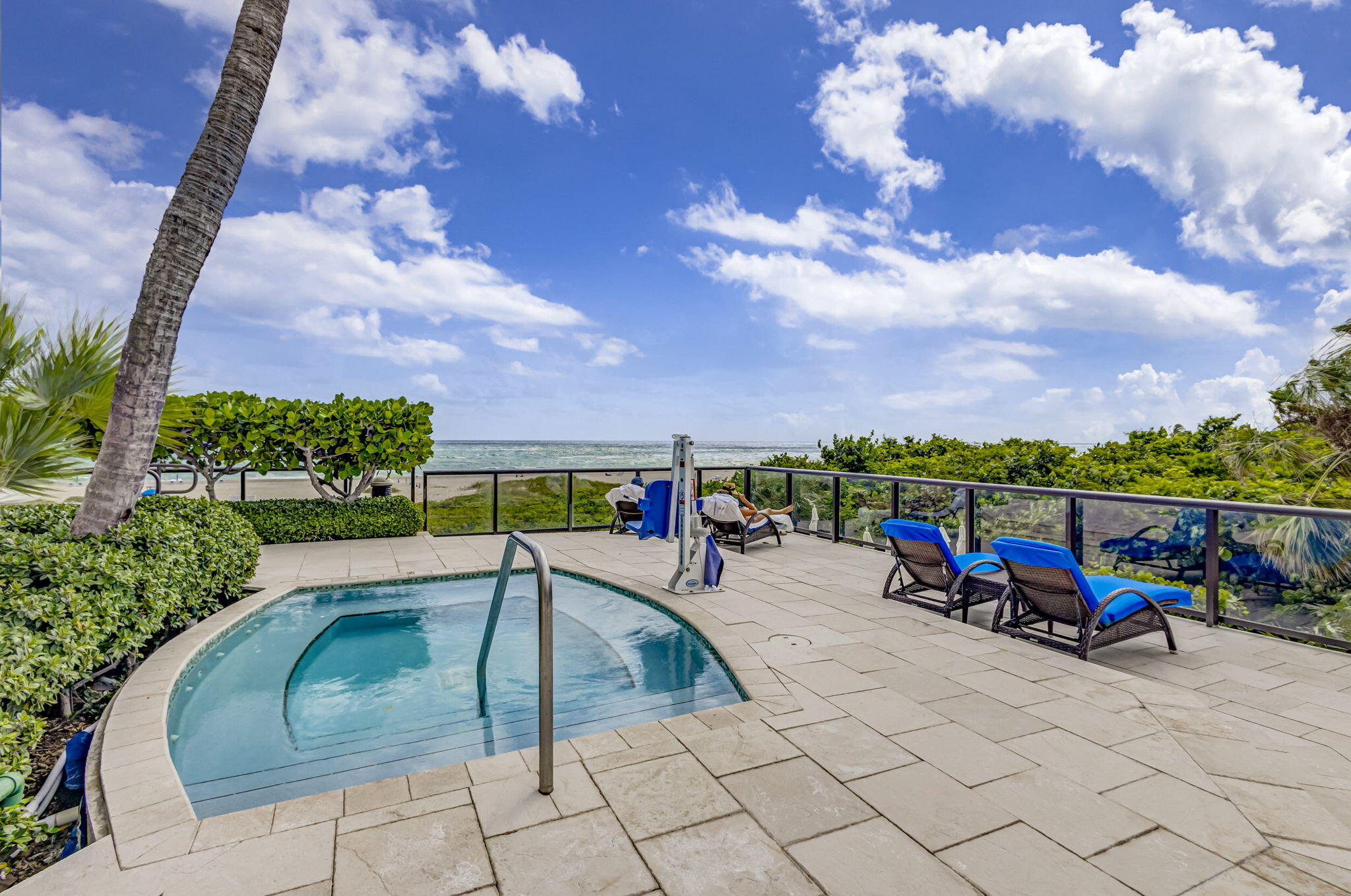 2700 N Ocean #1401a Riviera Beach, FL 33404