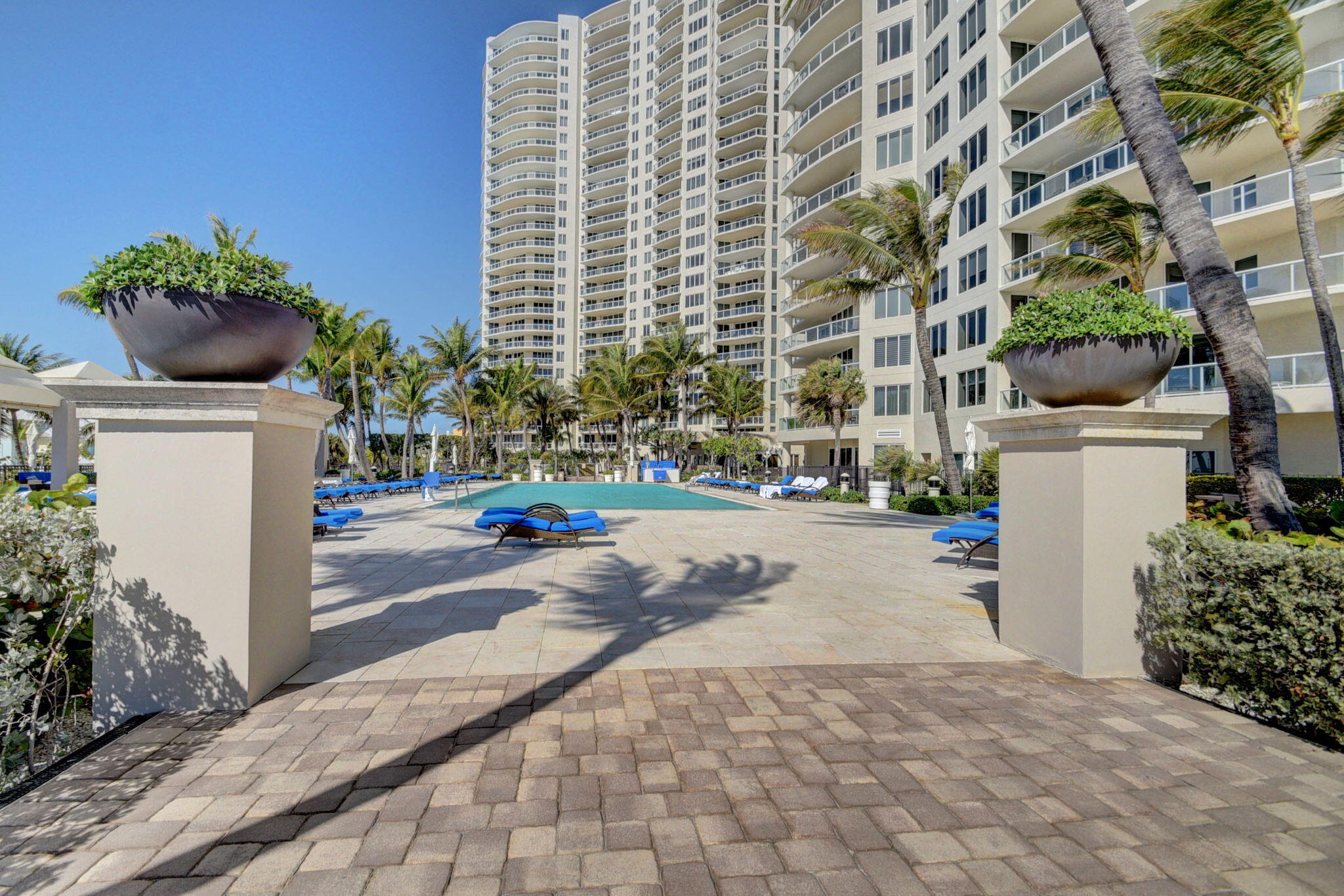 2700 N Ocean #1401a Riviera Beach, FL 33404