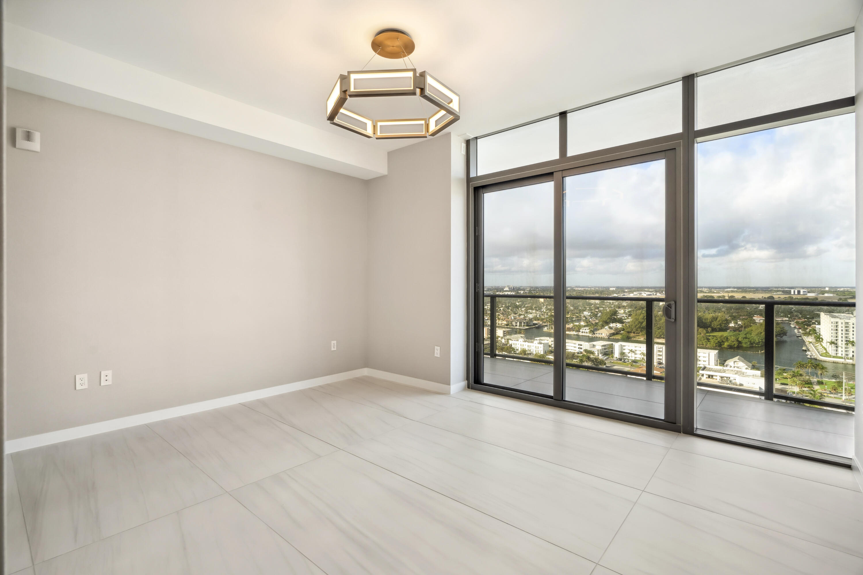 1116 N Ocean #Uph03 Pompano Beach, FL 33062