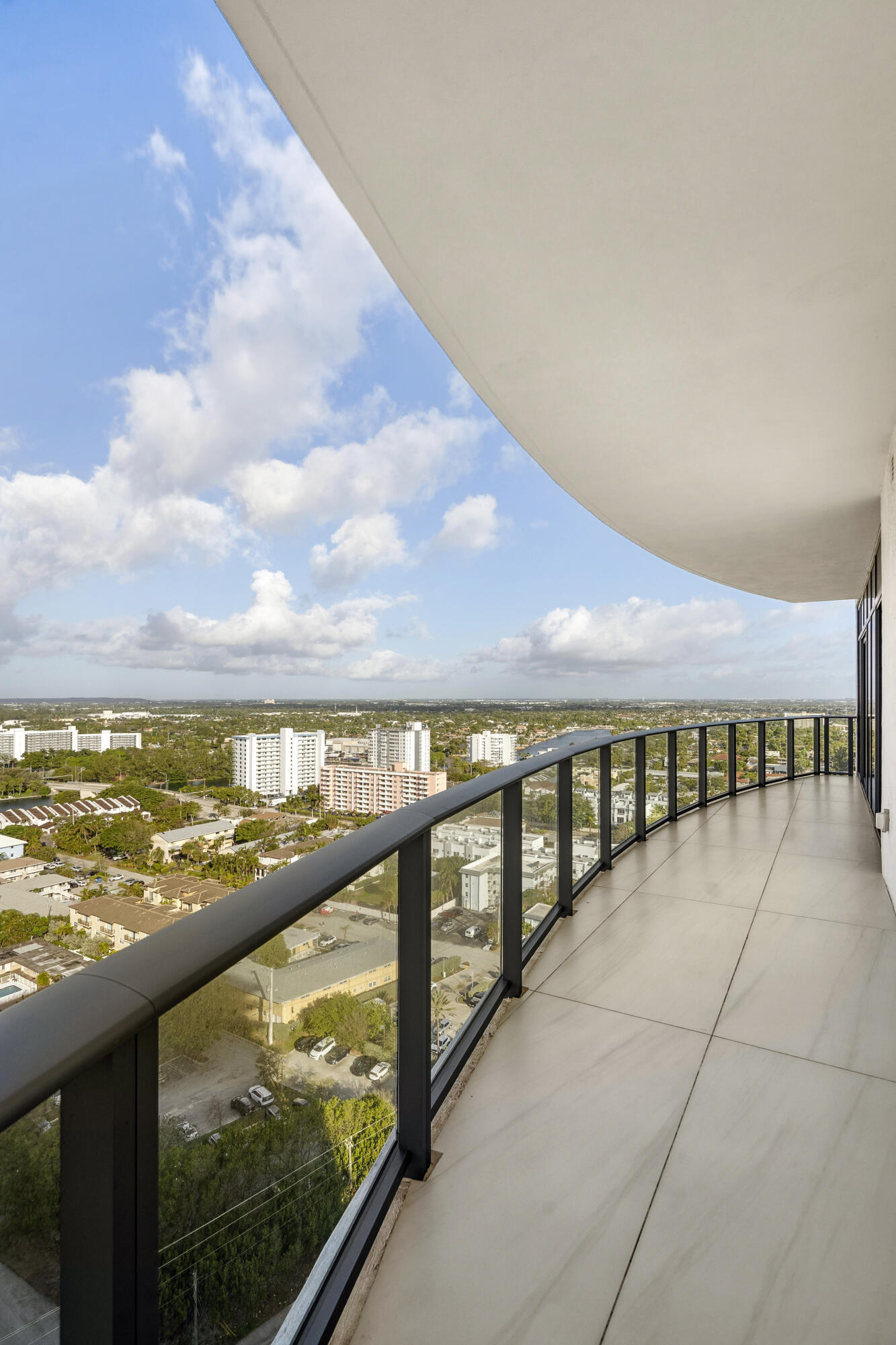 1116 N Ocean #Uph03 Pompano Beach, FL 33062