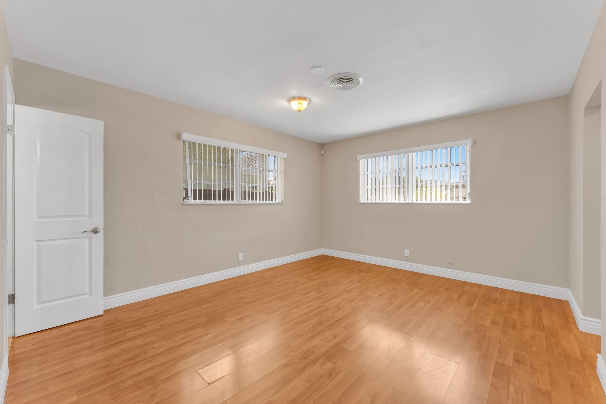 2940 NE 19th Pompano Beach, FL 33062