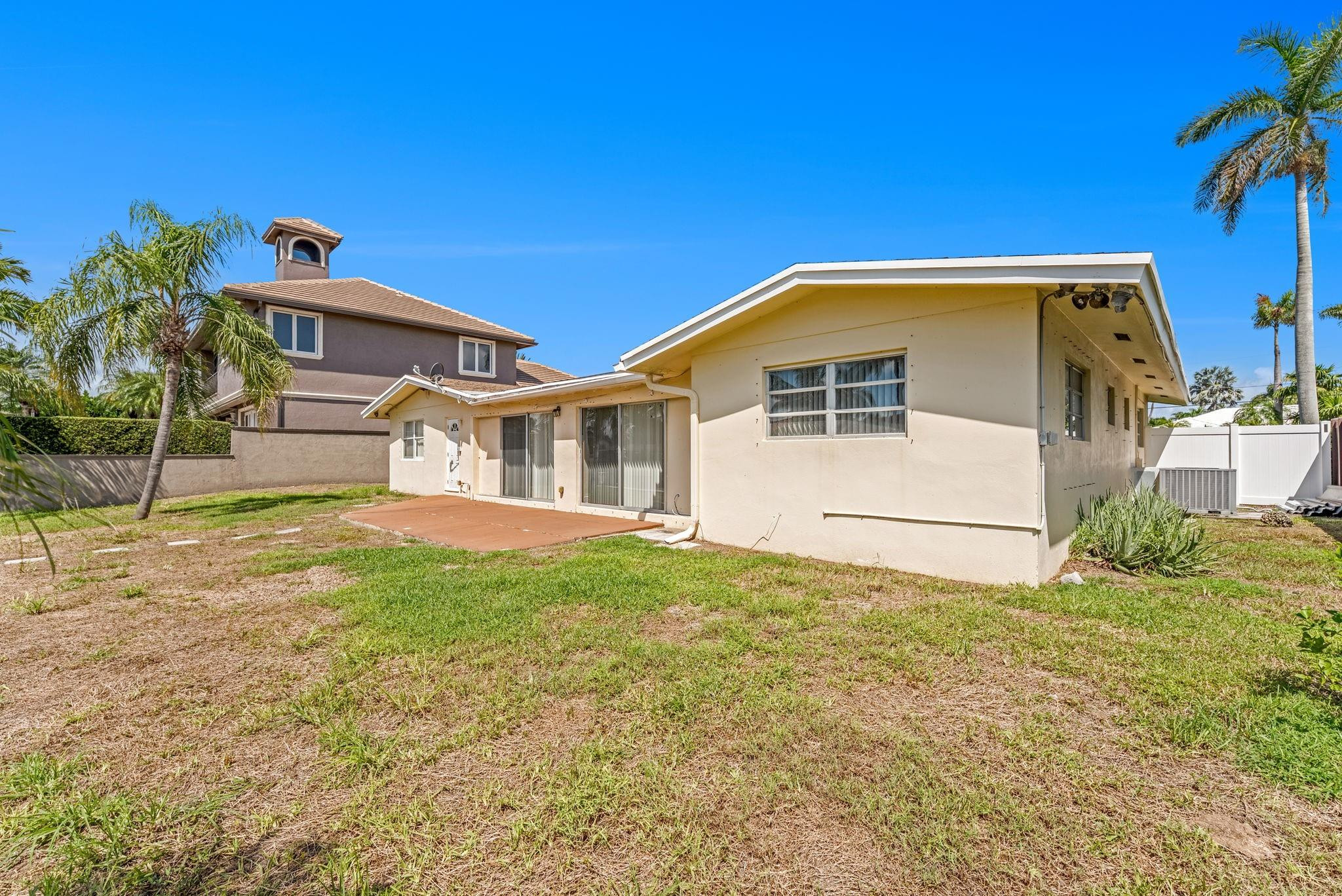 2940 NE 19th Pompano Beach, FL 33062