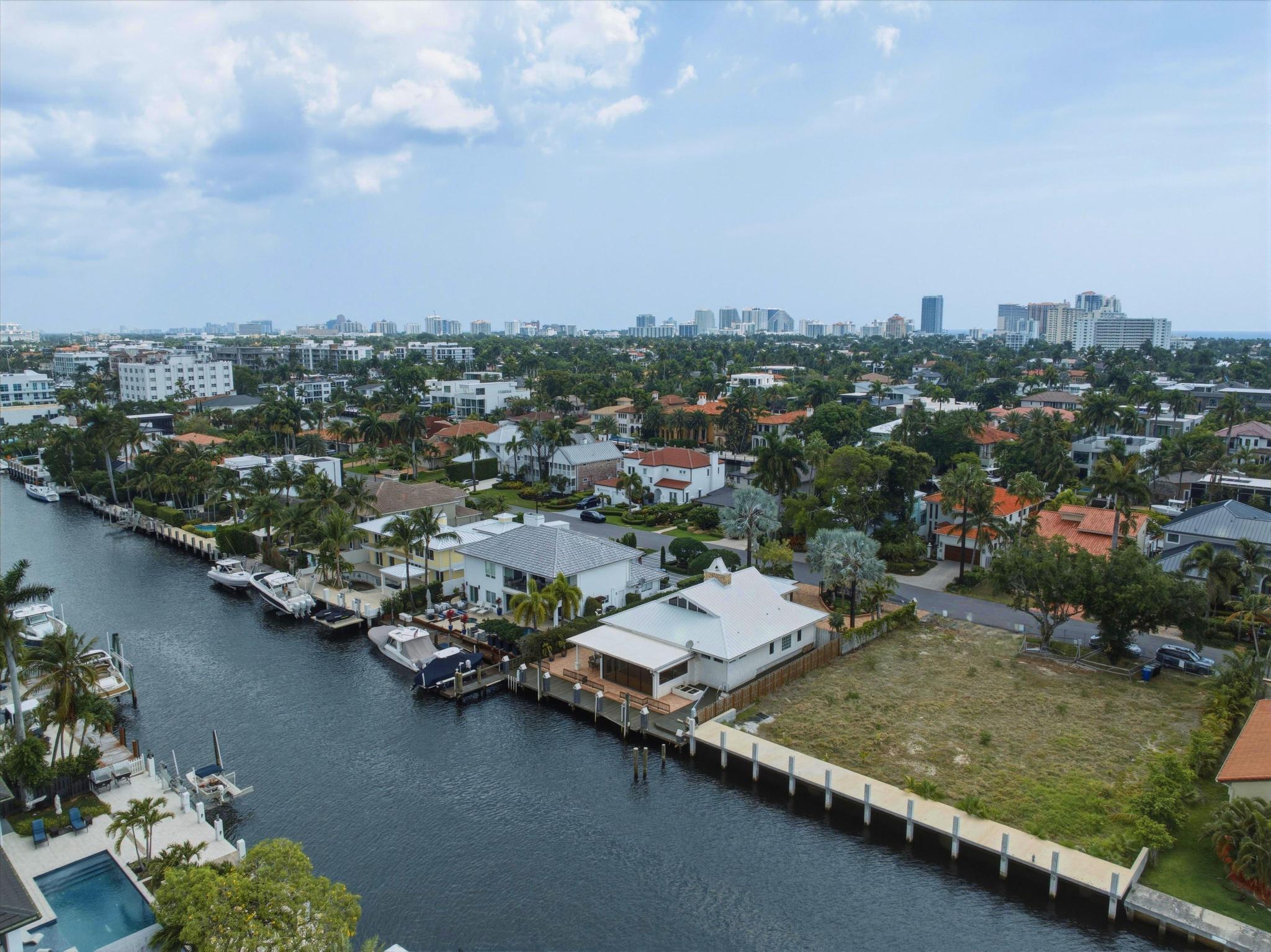 449 Bontona Fort Lauderdale, FL 33301