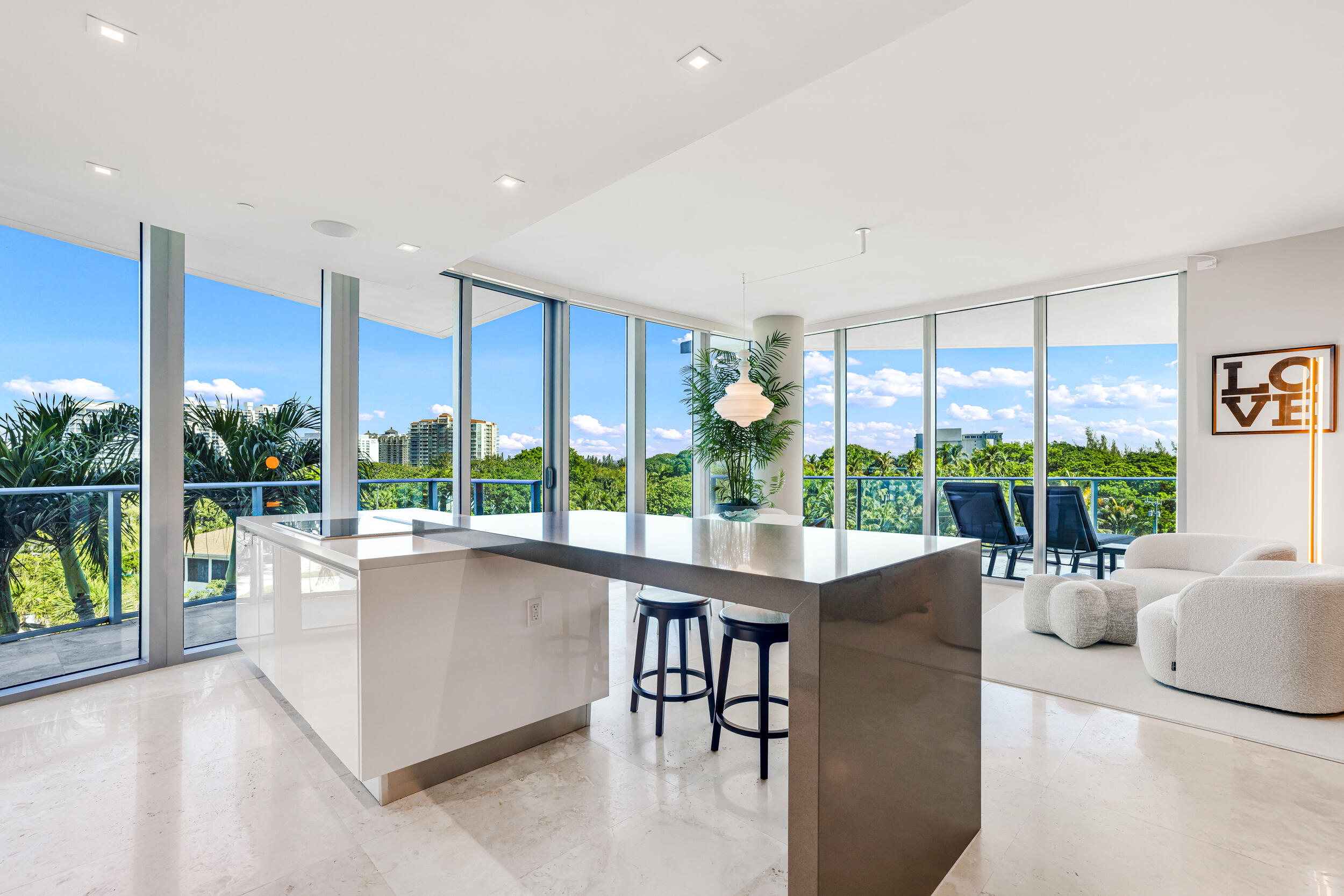 701 N Fort Lauderdale Bch #406 Fort Lauderdale, FL 33304