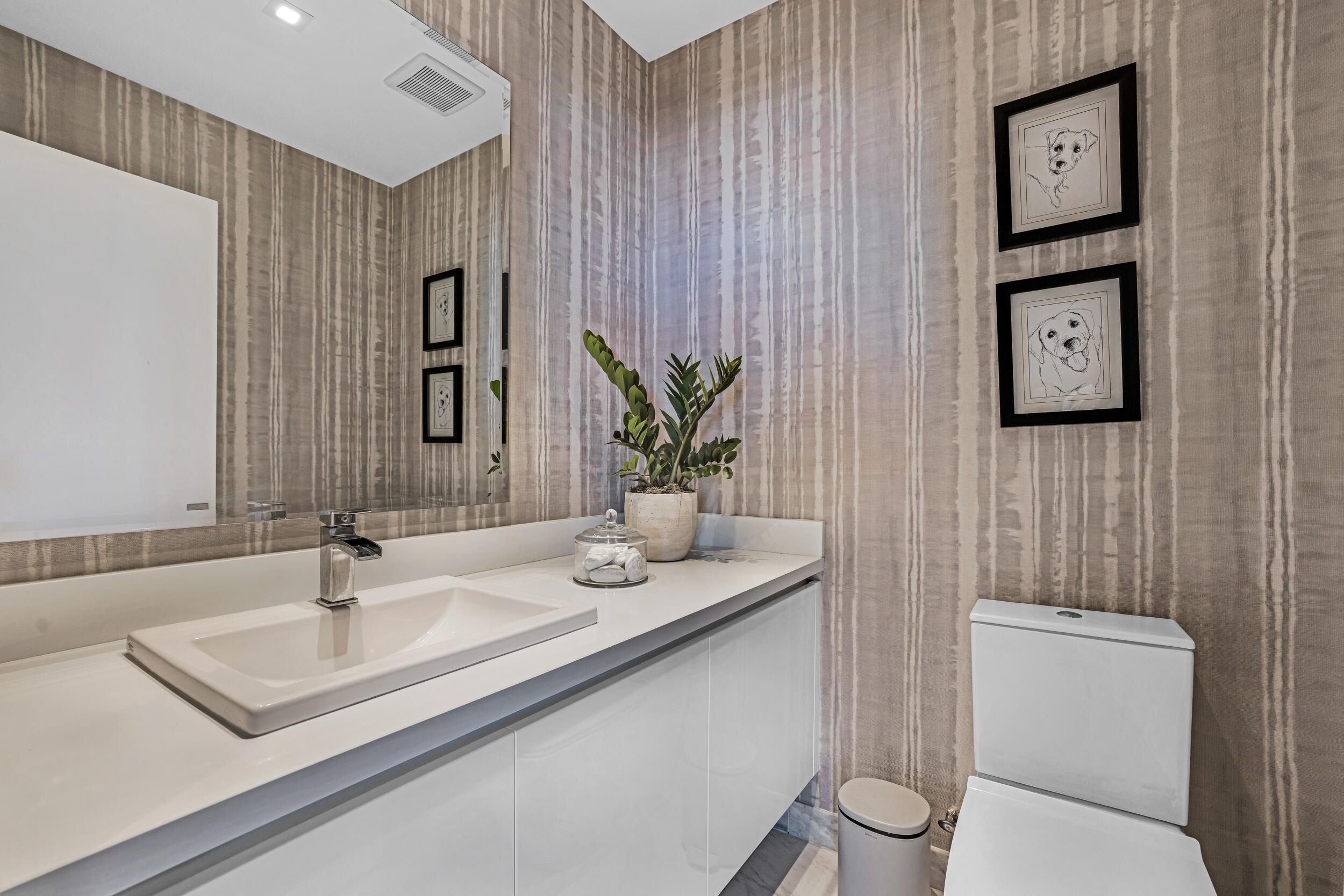 701 N Fort Lauderdale Bch #406 Fort Lauderdale, FL 33304