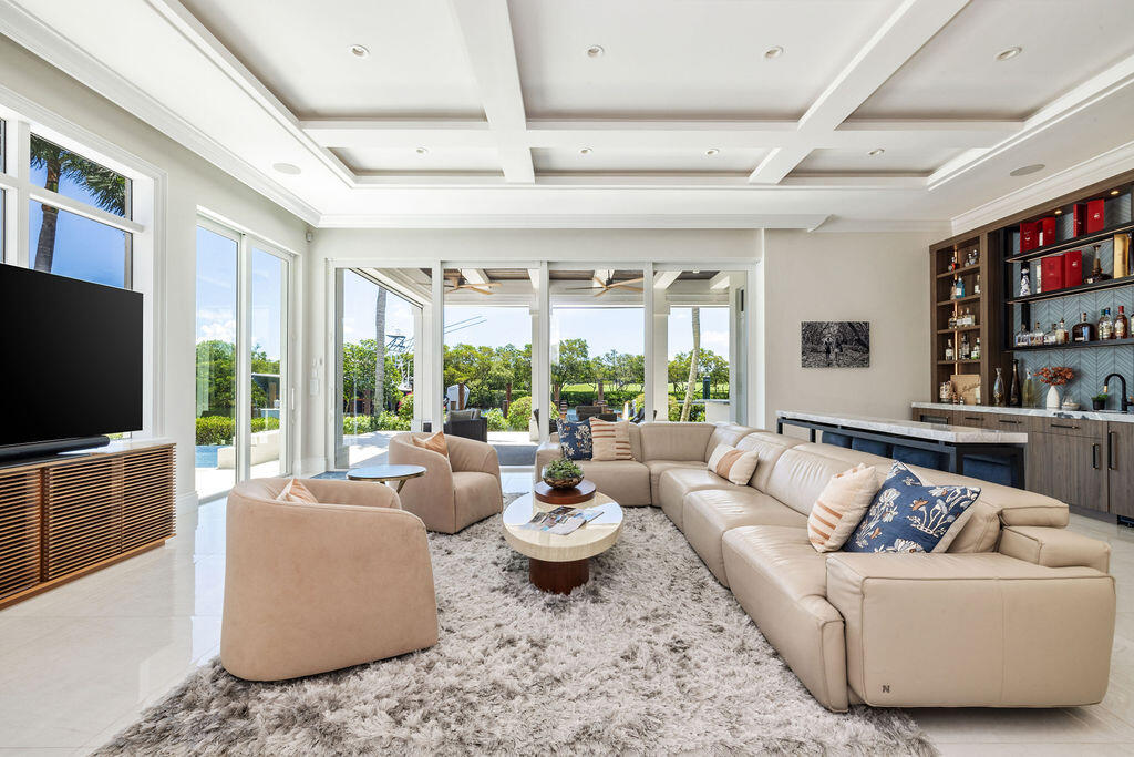 792 Harbour Isles West Palm Beach, FL 33410