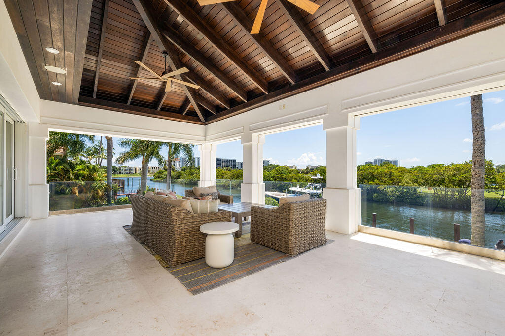 792 Harbour Isles West Palm Beach, FL 33410