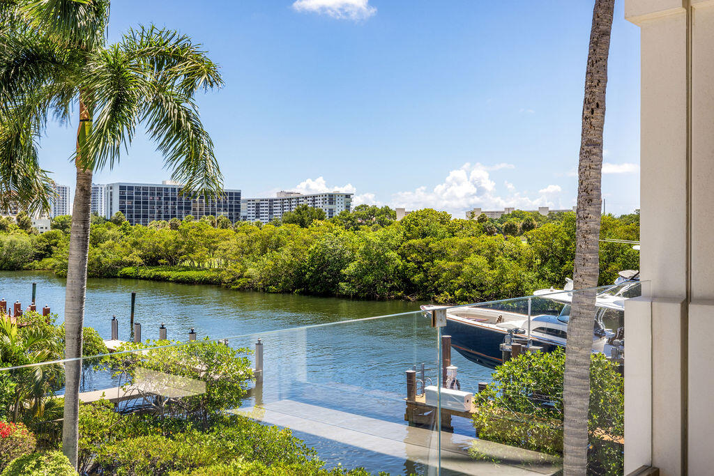 792 Harbour Isles West Palm Beach, FL 33410