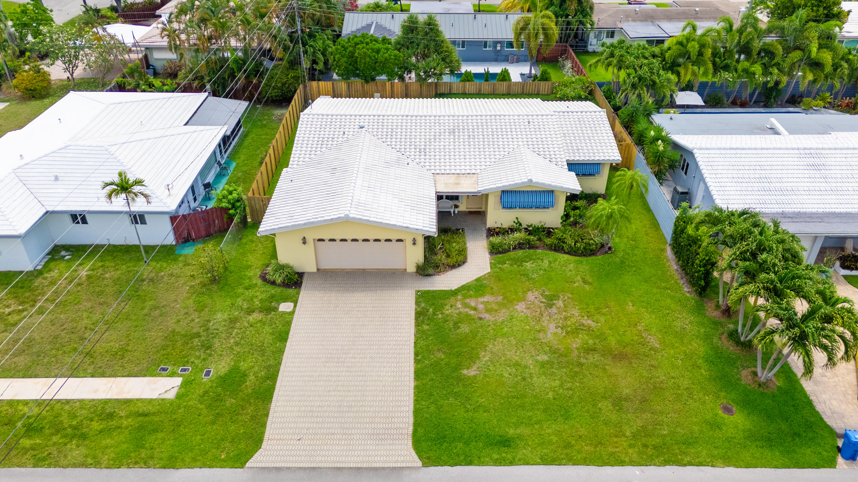 4240 NE 19th