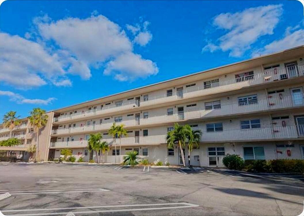 2601 NE 3rd #4100