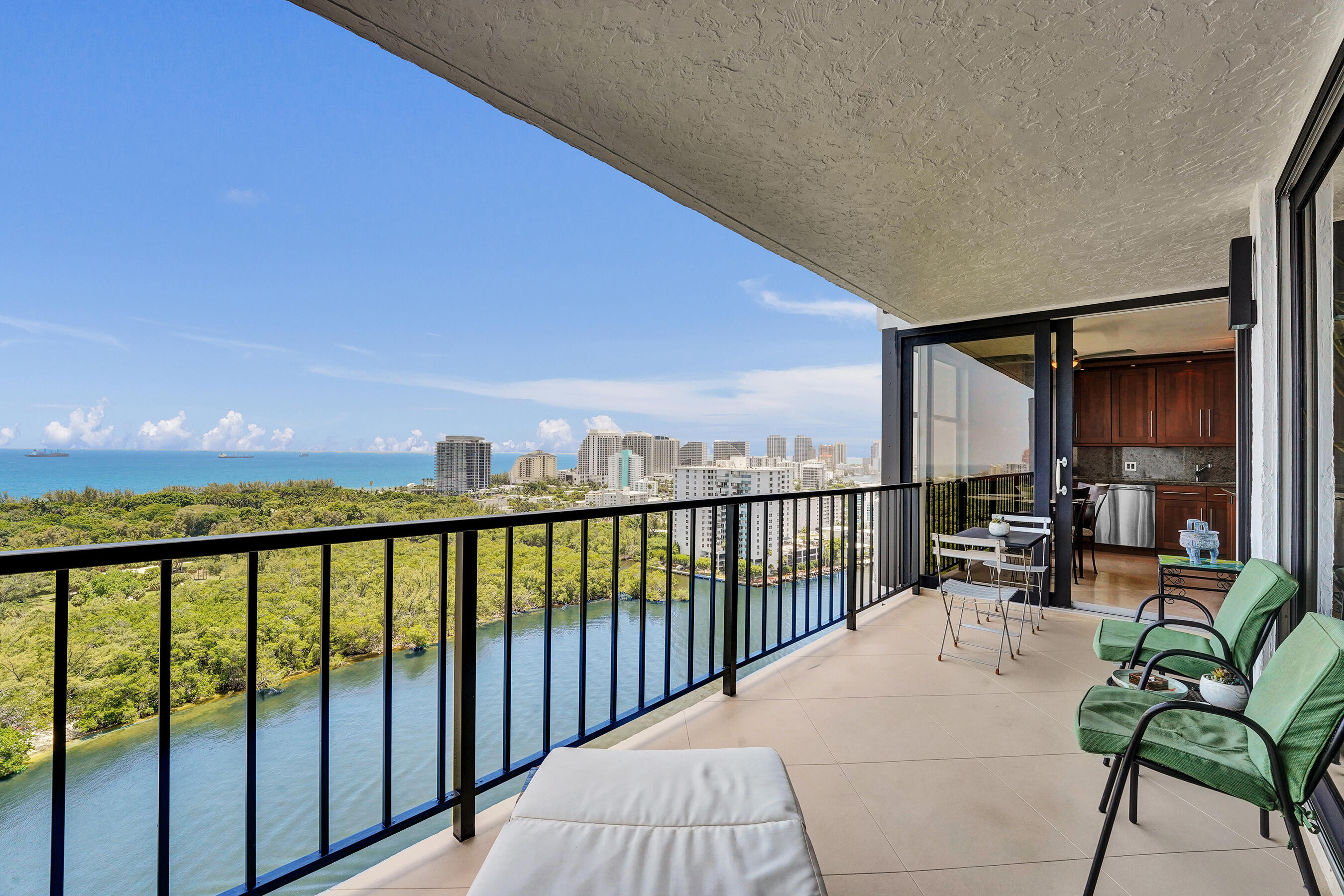 936 Intracoastal #22C