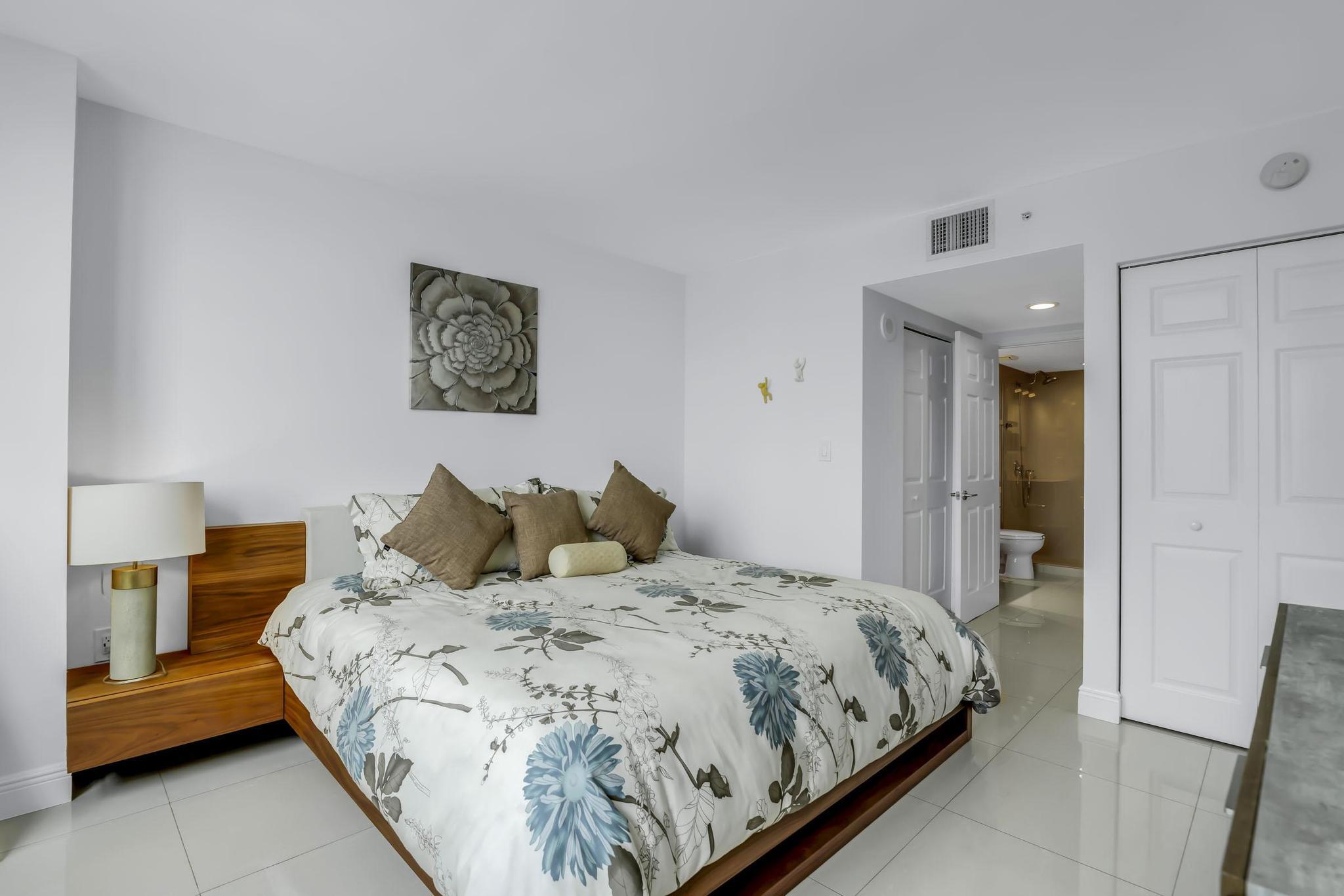 image The Mark on Brickell19