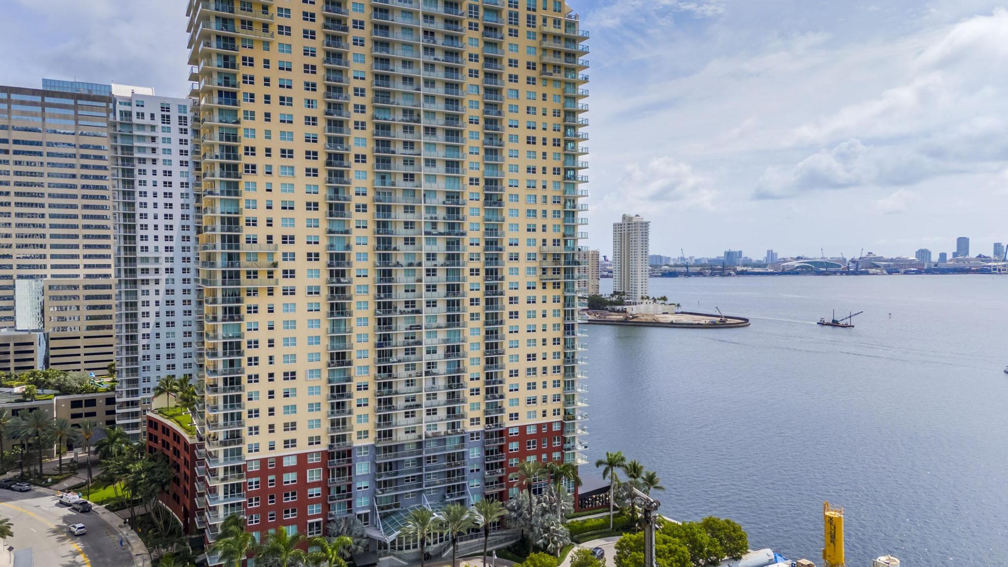 image The Mark on Brickell44