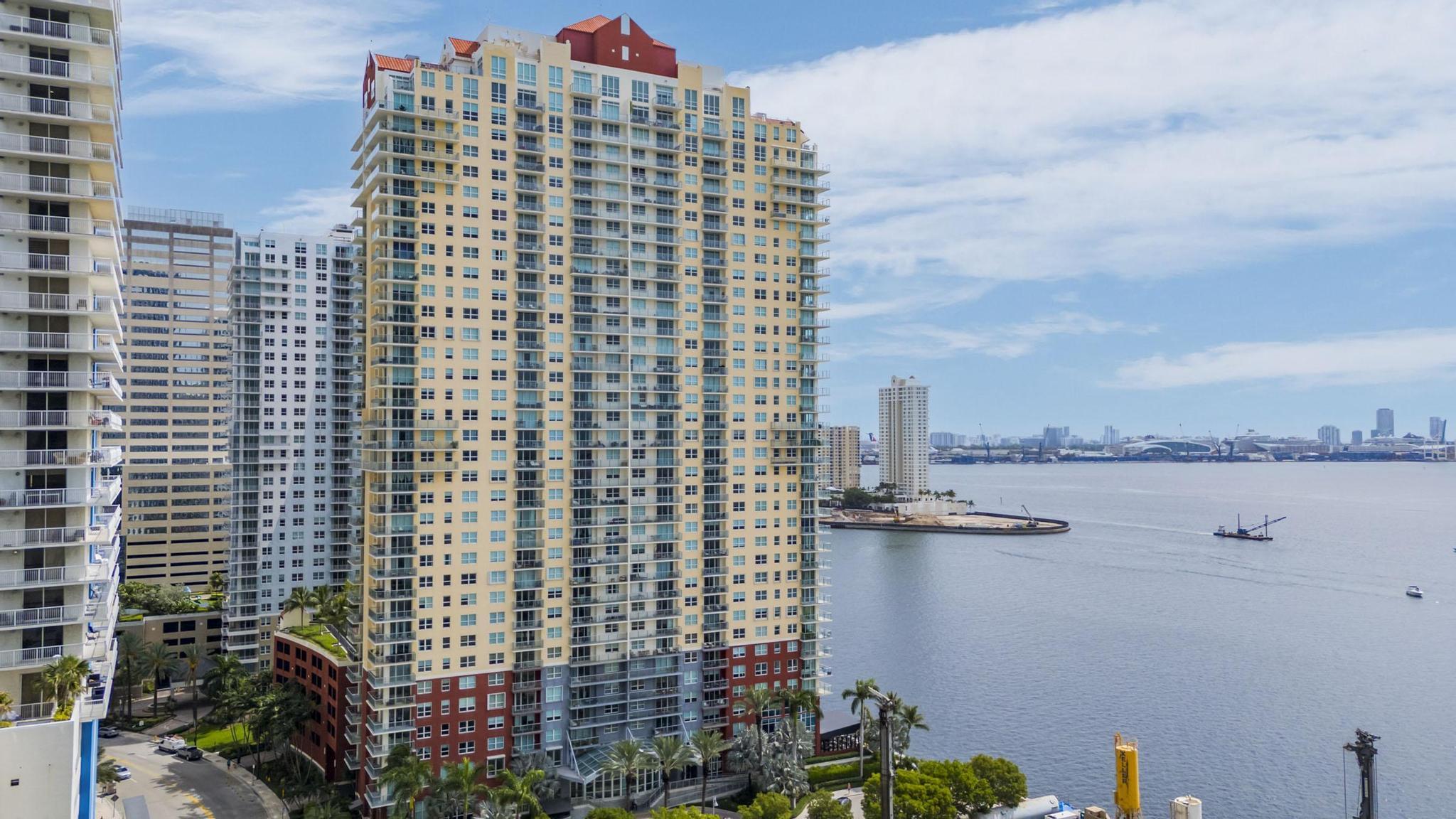 image The Mark on Brickell45