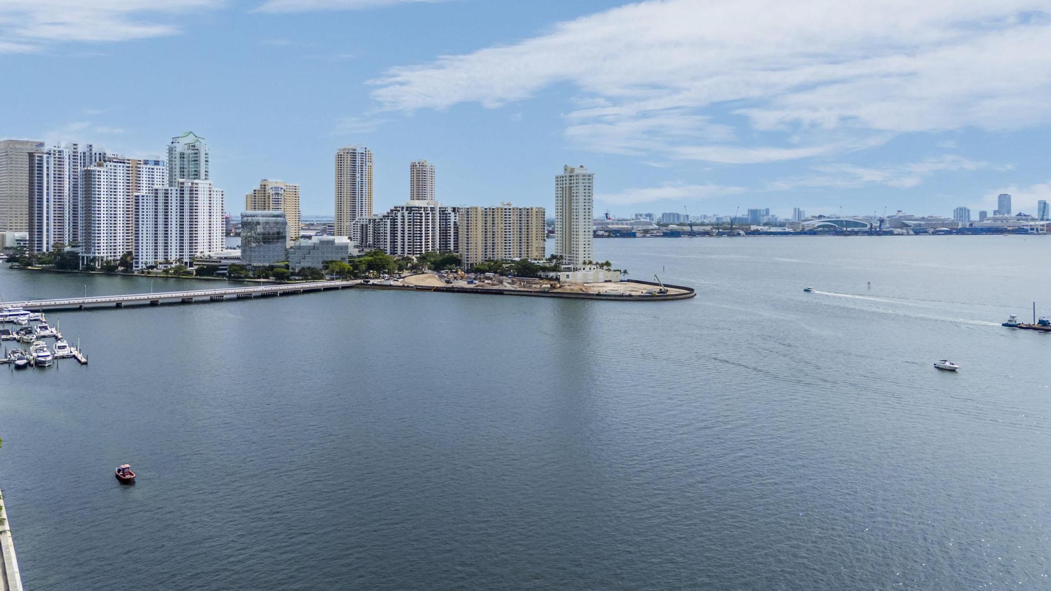 image The Mark on Brickell46
