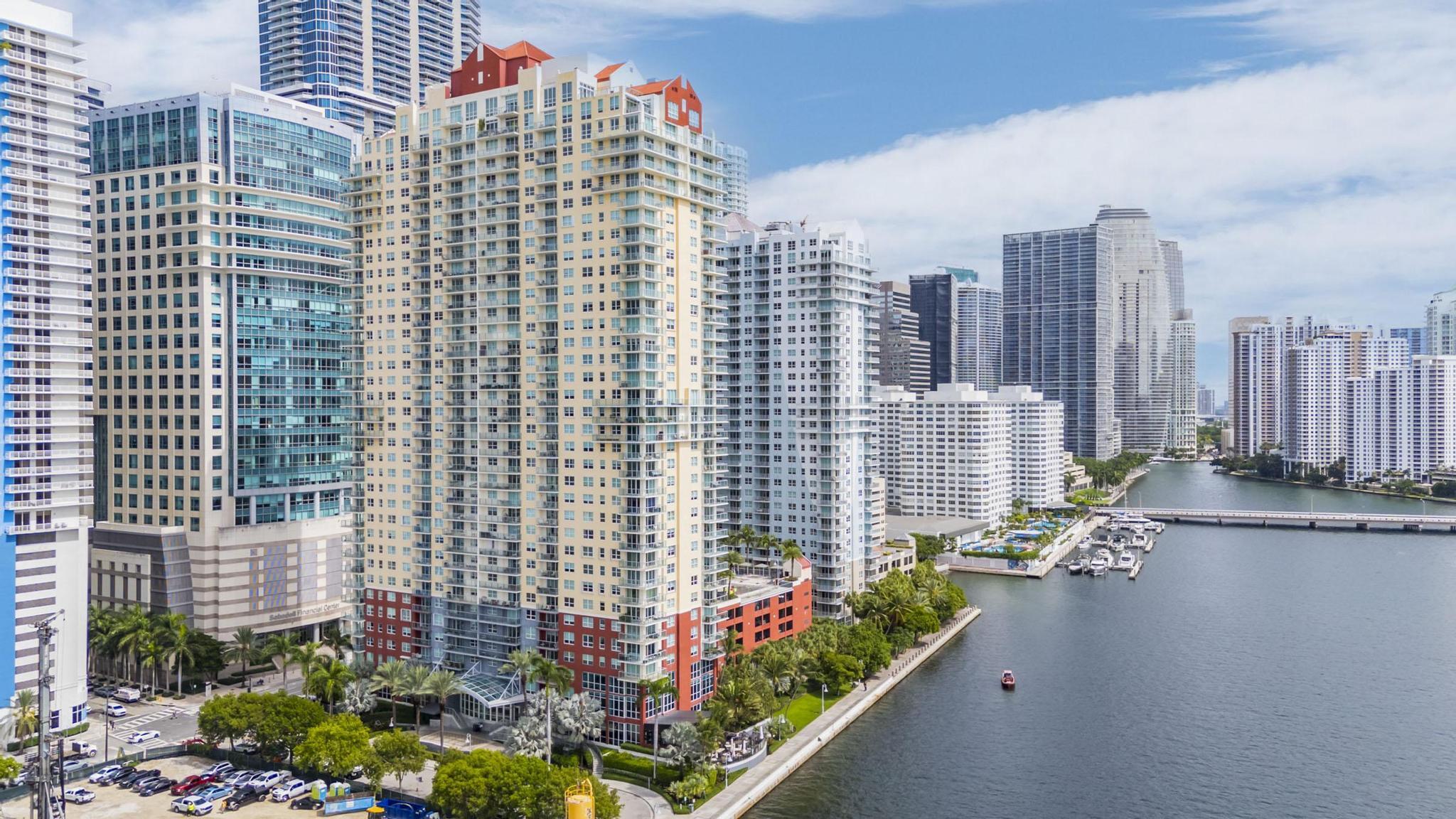 image The Mark on Brickell48
