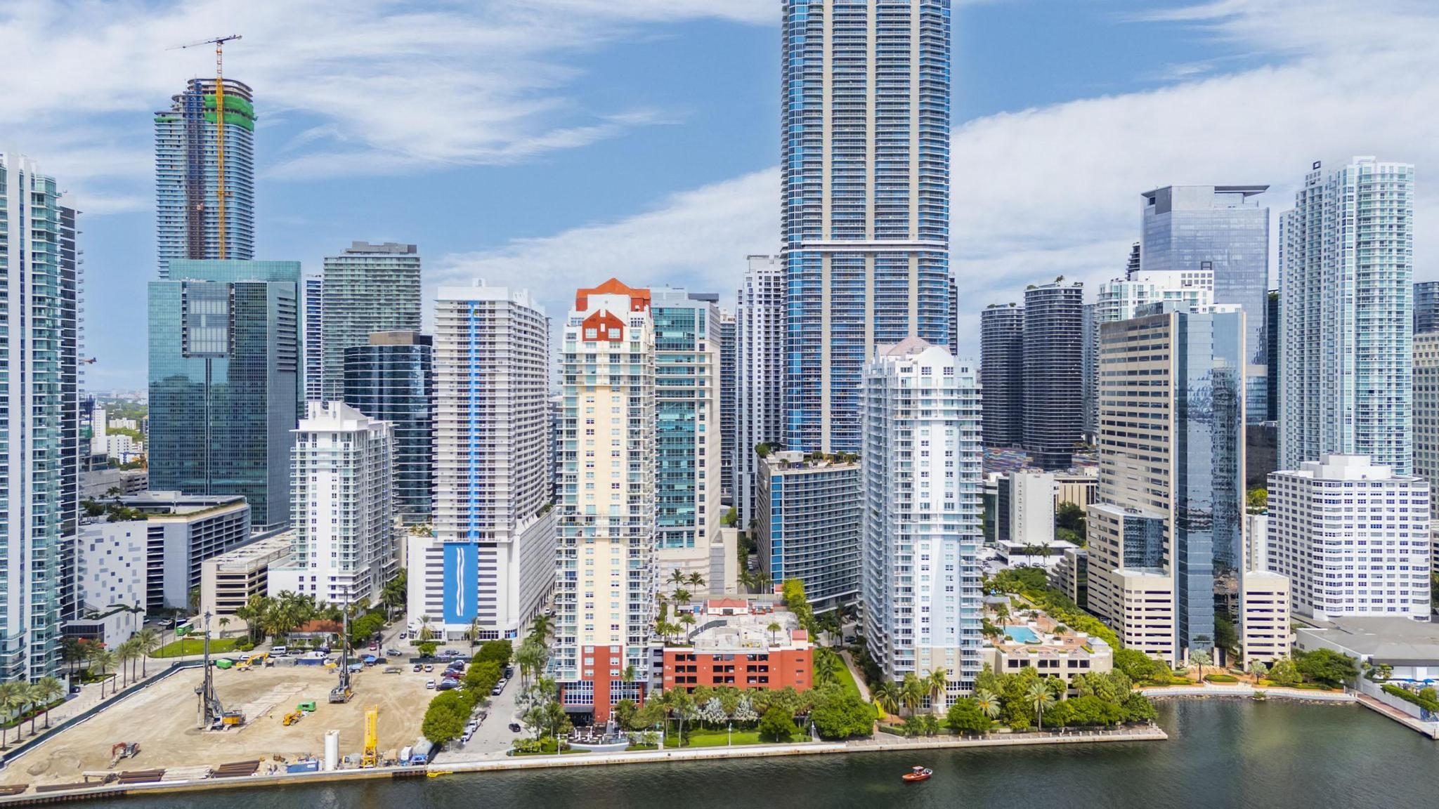 image The Mark on Brickell50