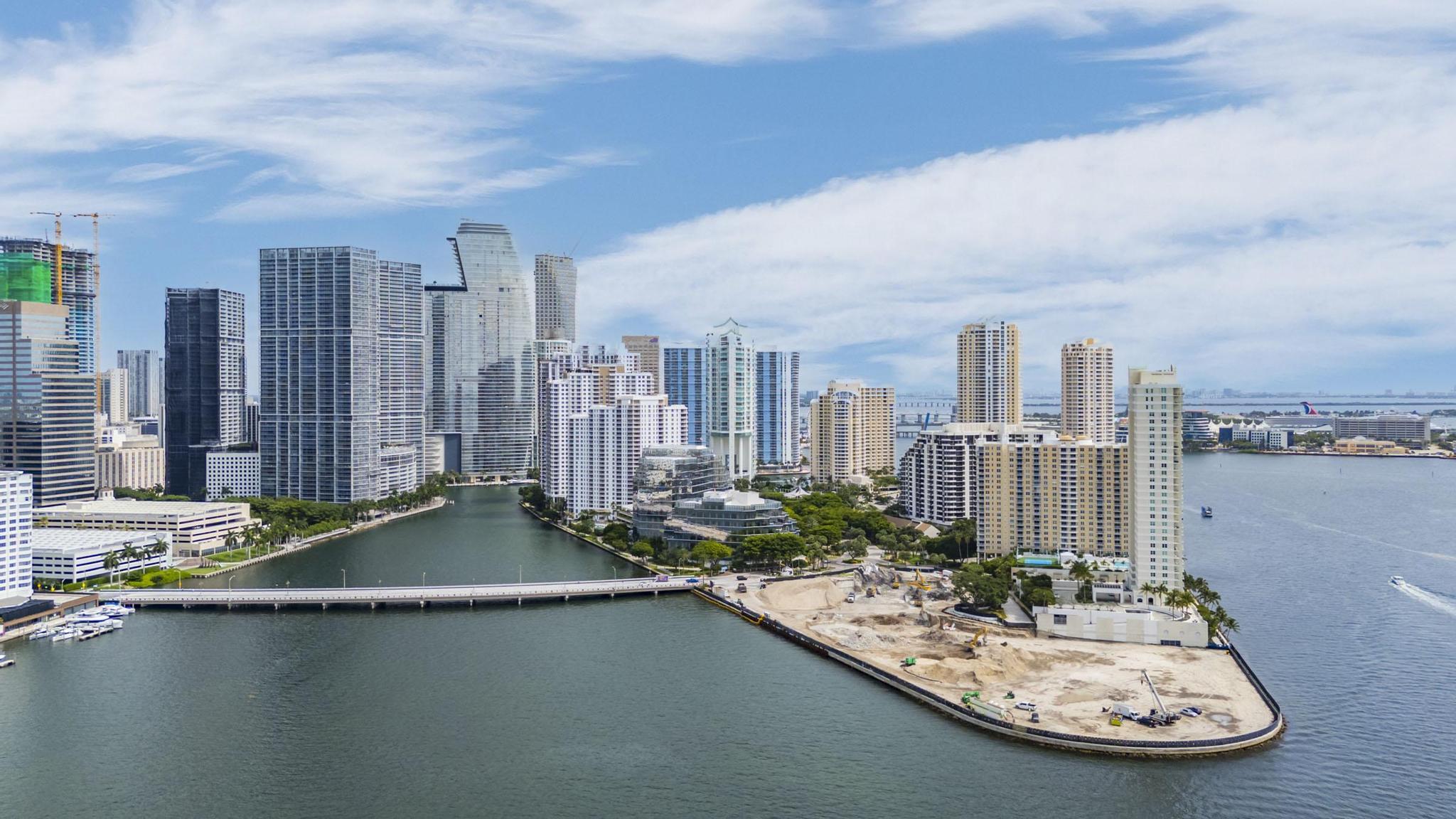 image The Mark on Brickell52