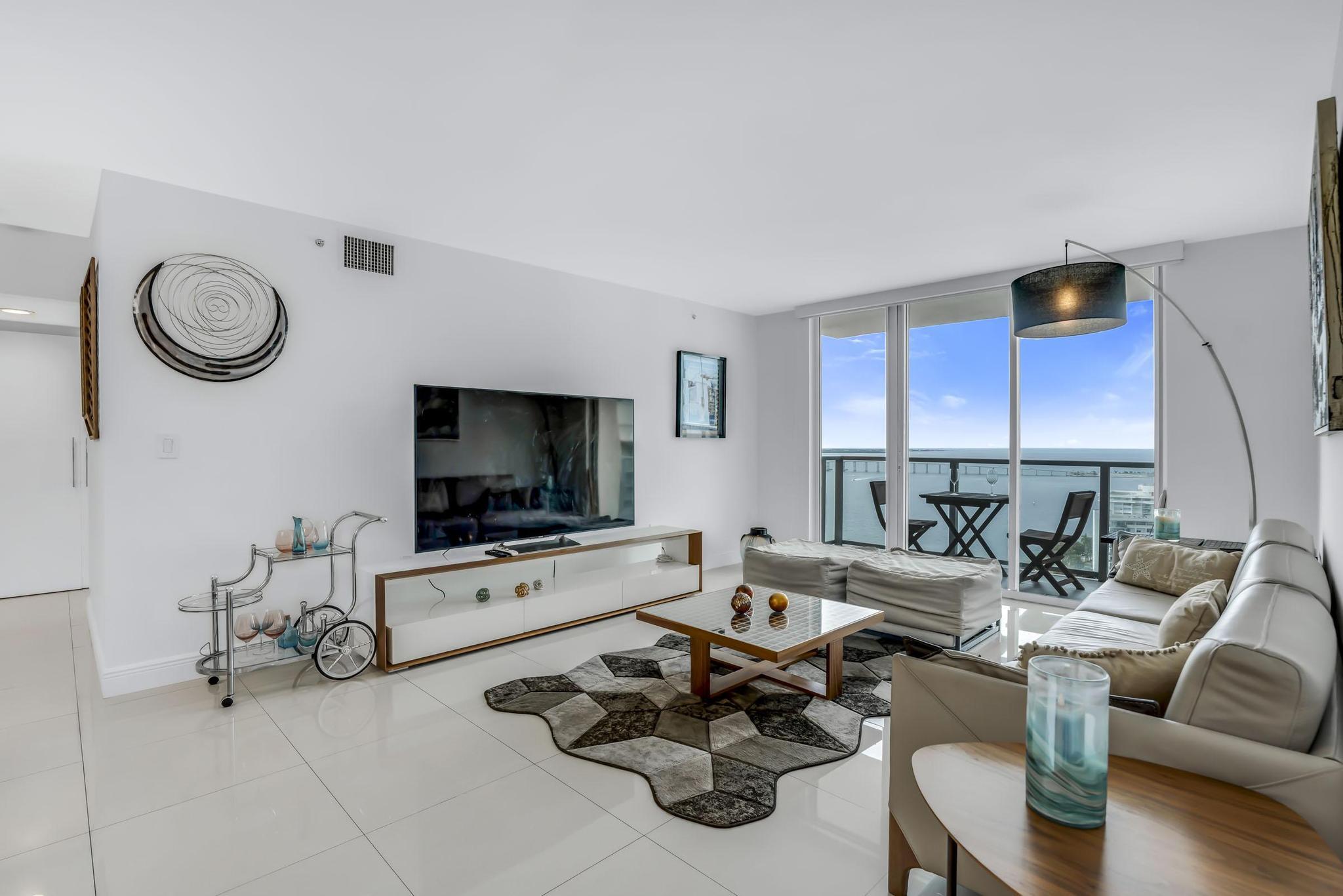 image The Mark on Brickell8