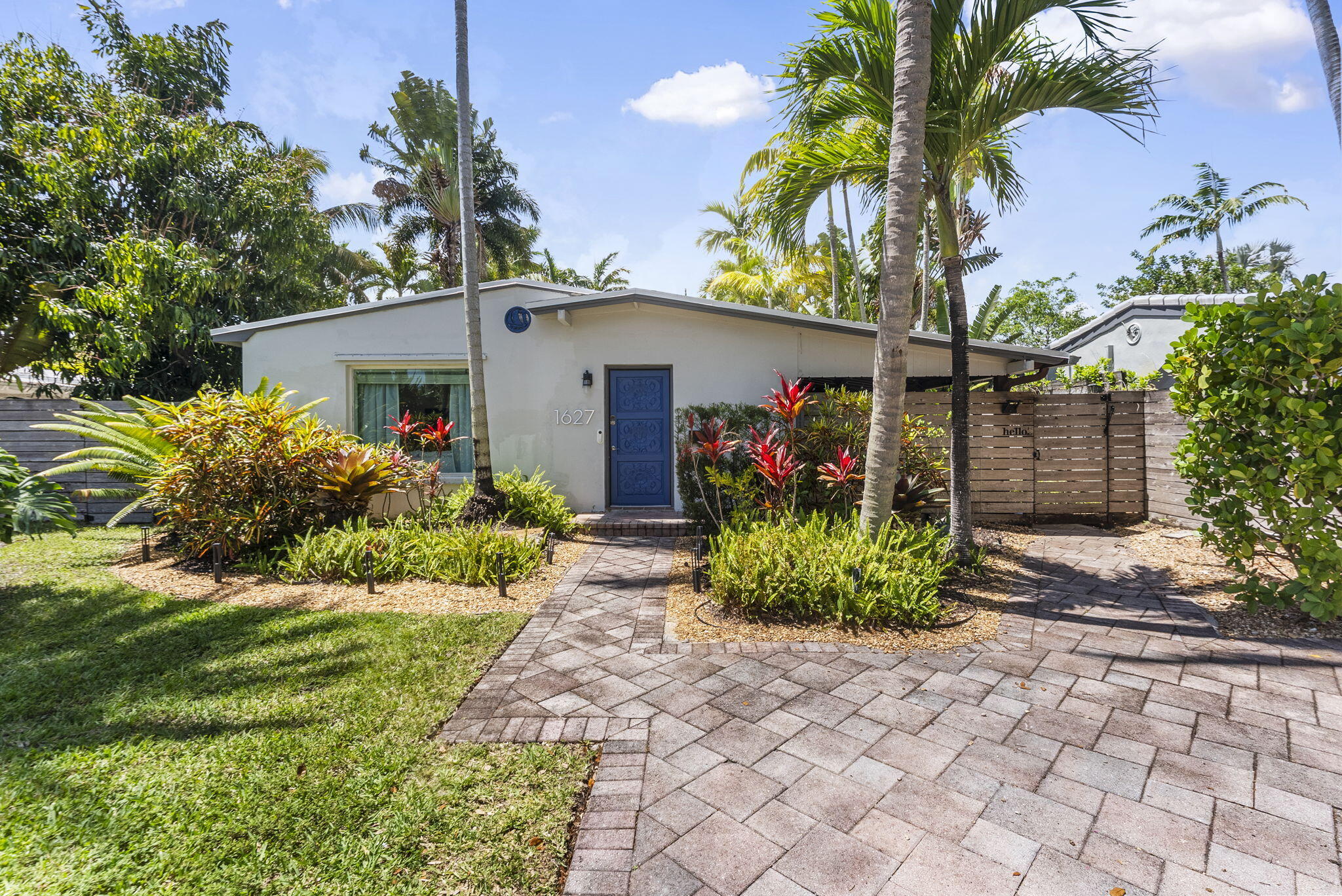 1627 NE 17th Ave