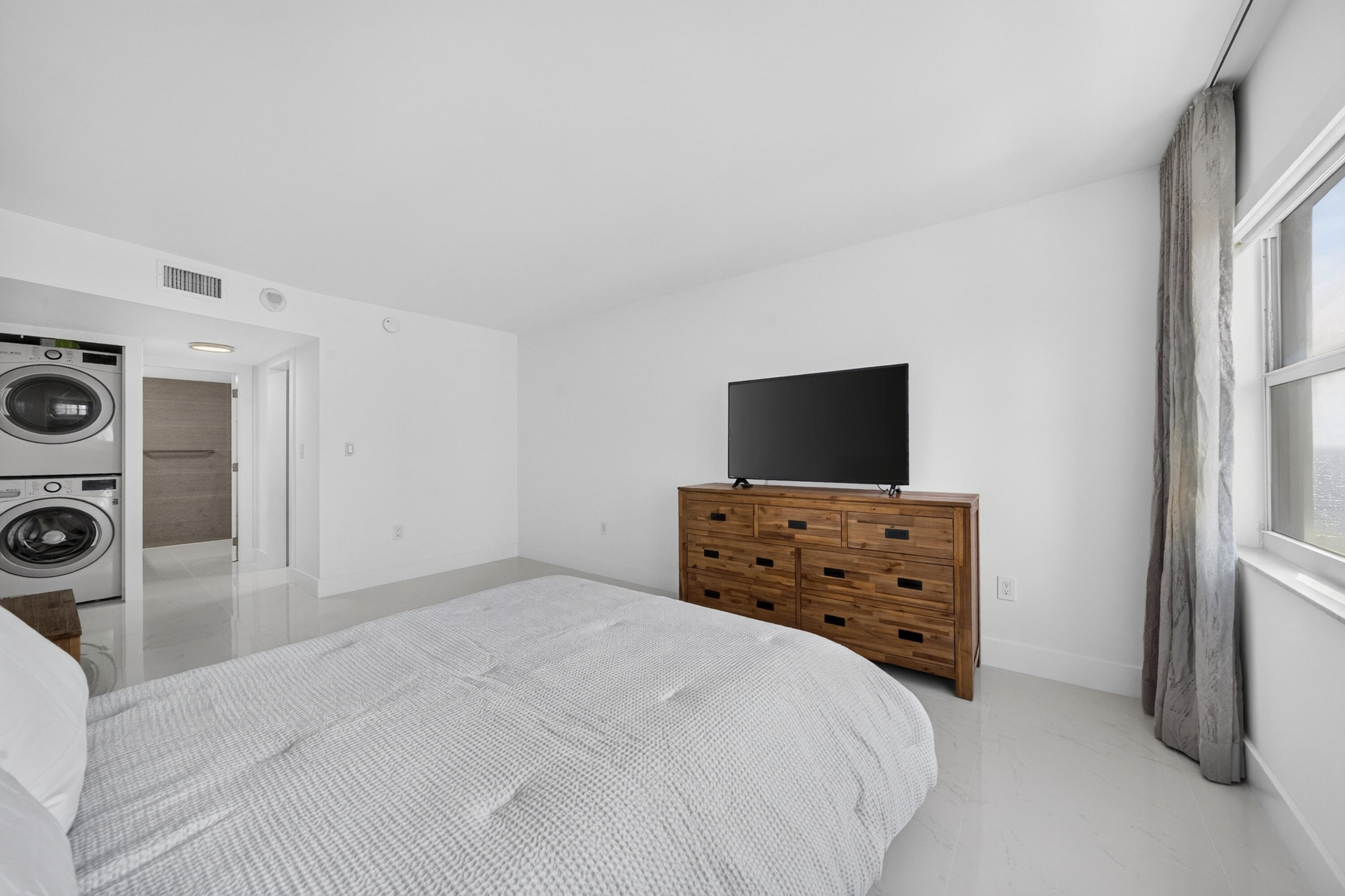 3400 Galt Ocean Dr #606S Fort Lauderdale, FL 33308
