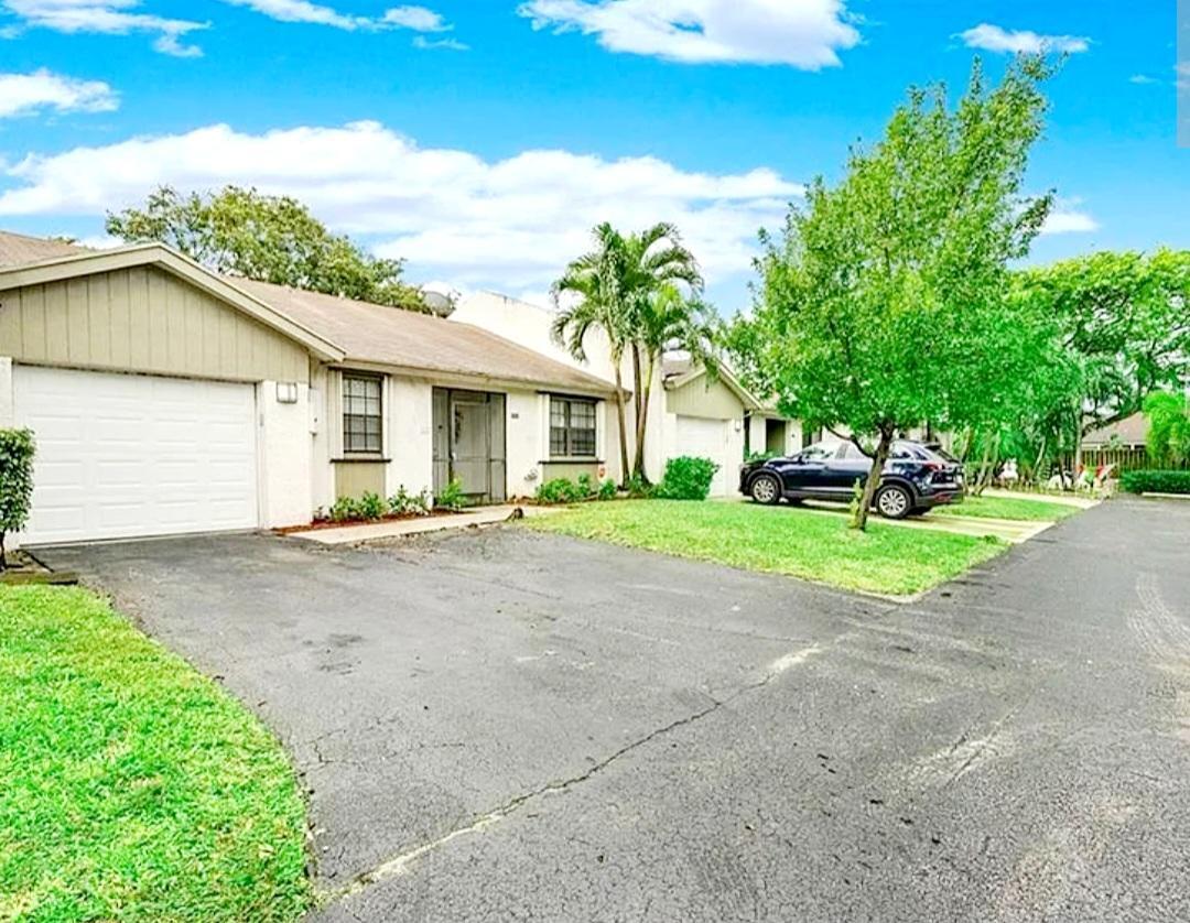 904 NW 50th Ct