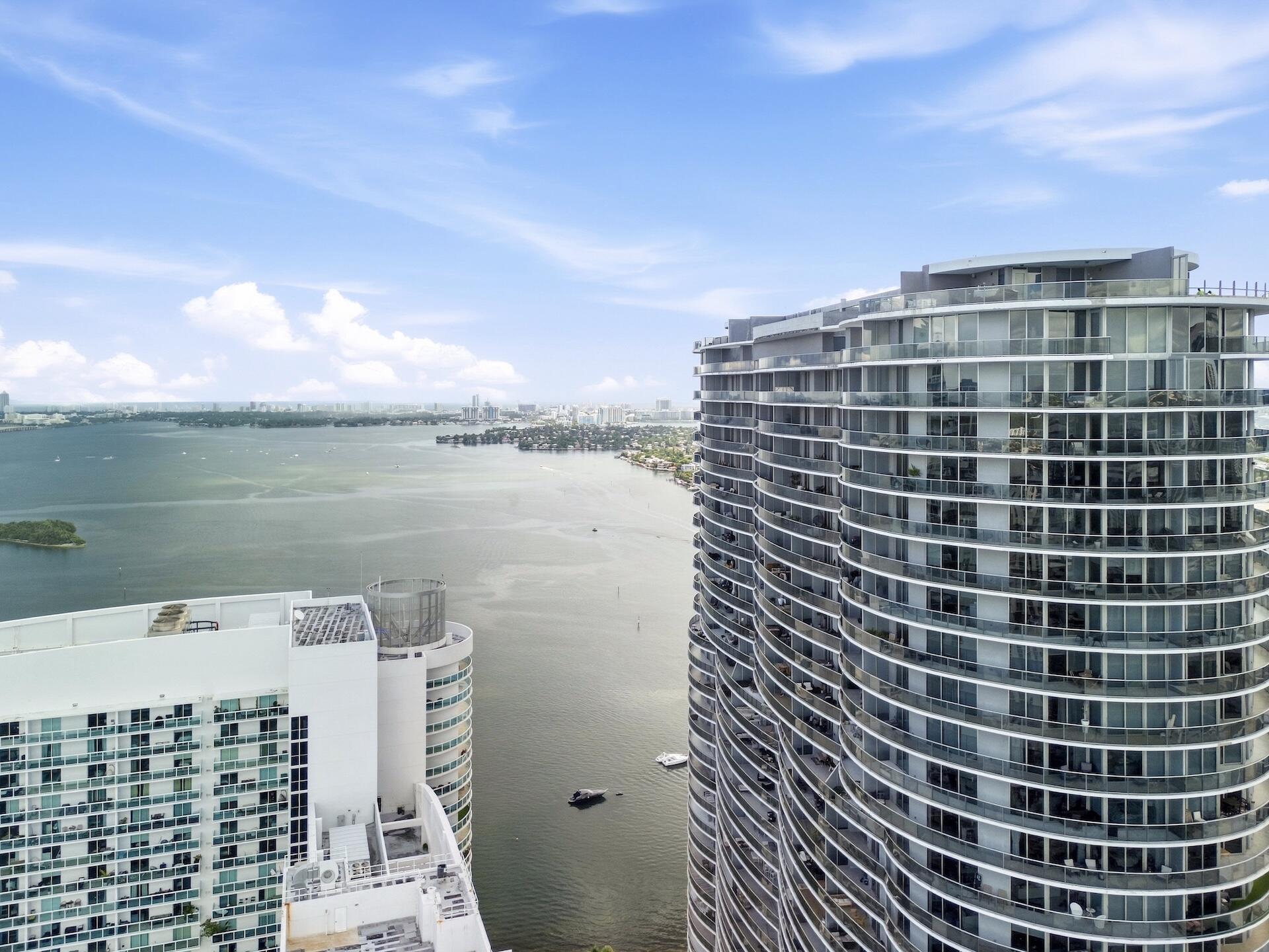 image Aria on the Bay31