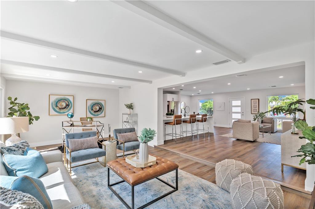 801 SE 9th Ave