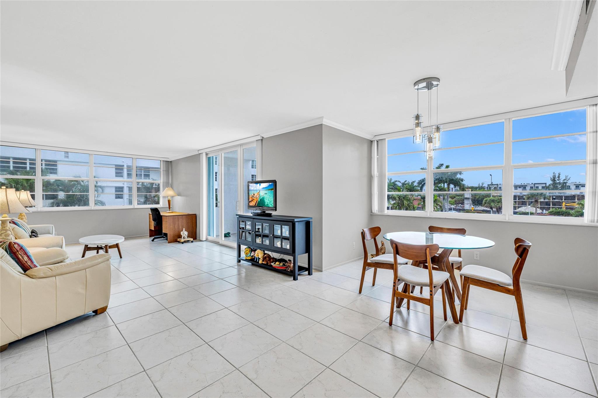 1170 N Federal Hwy #312