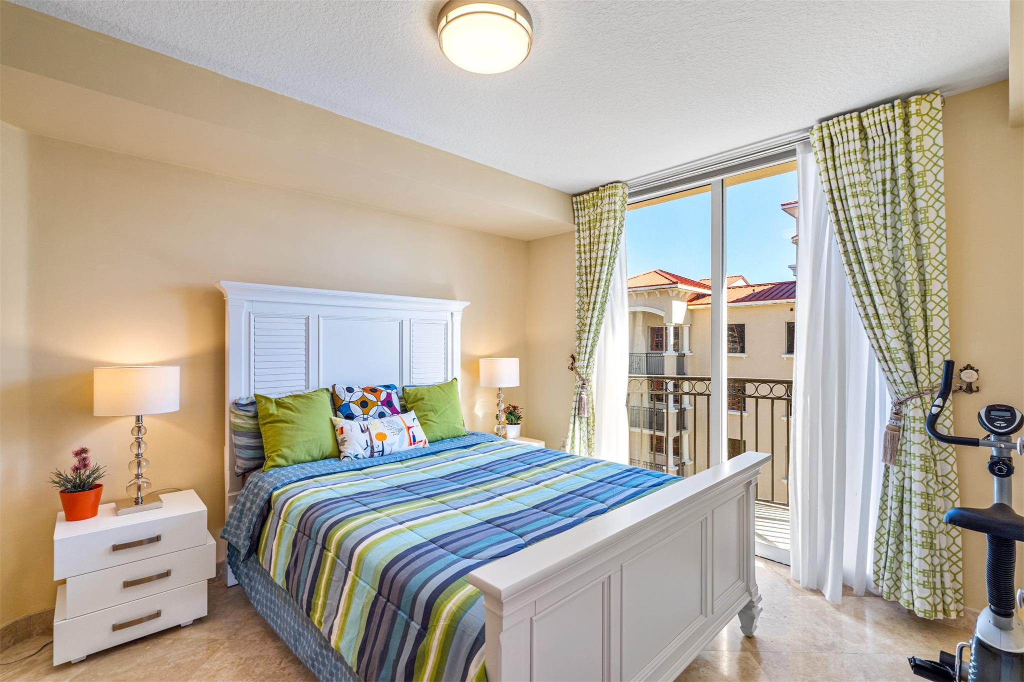 2011 N Ocean Blvd #1601N Fort Lauderdale, FL 33305