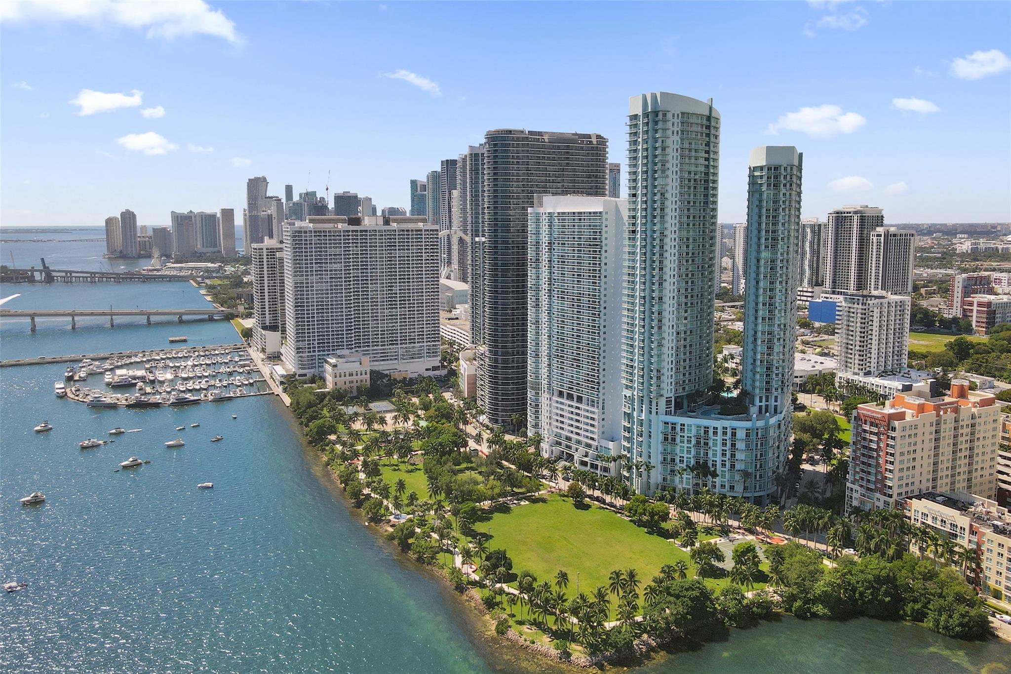 1900 N Bayshore Dr #715