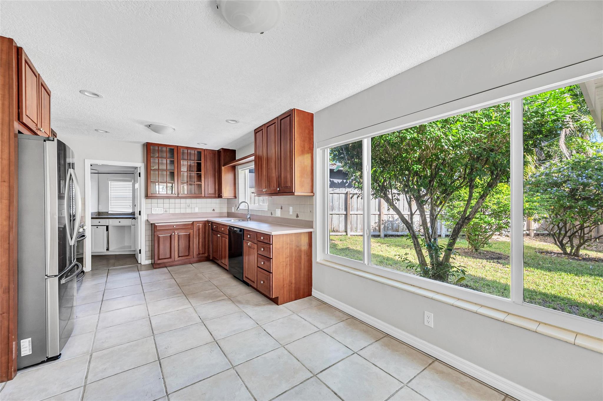 2100 Manatee Dr Fort Lauderdale, FL 33316