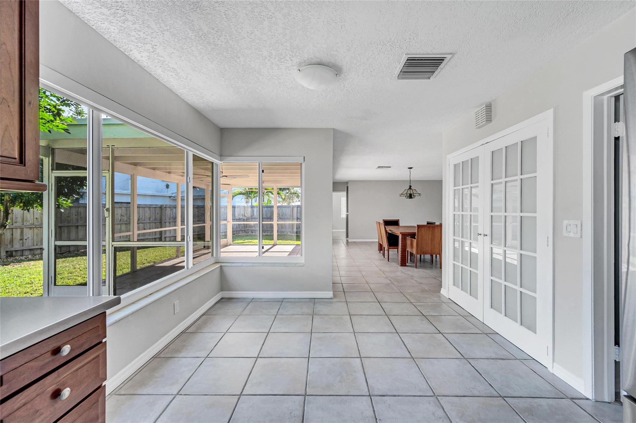 2100 Manatee Dr Fort Lauderdale, FL 33316