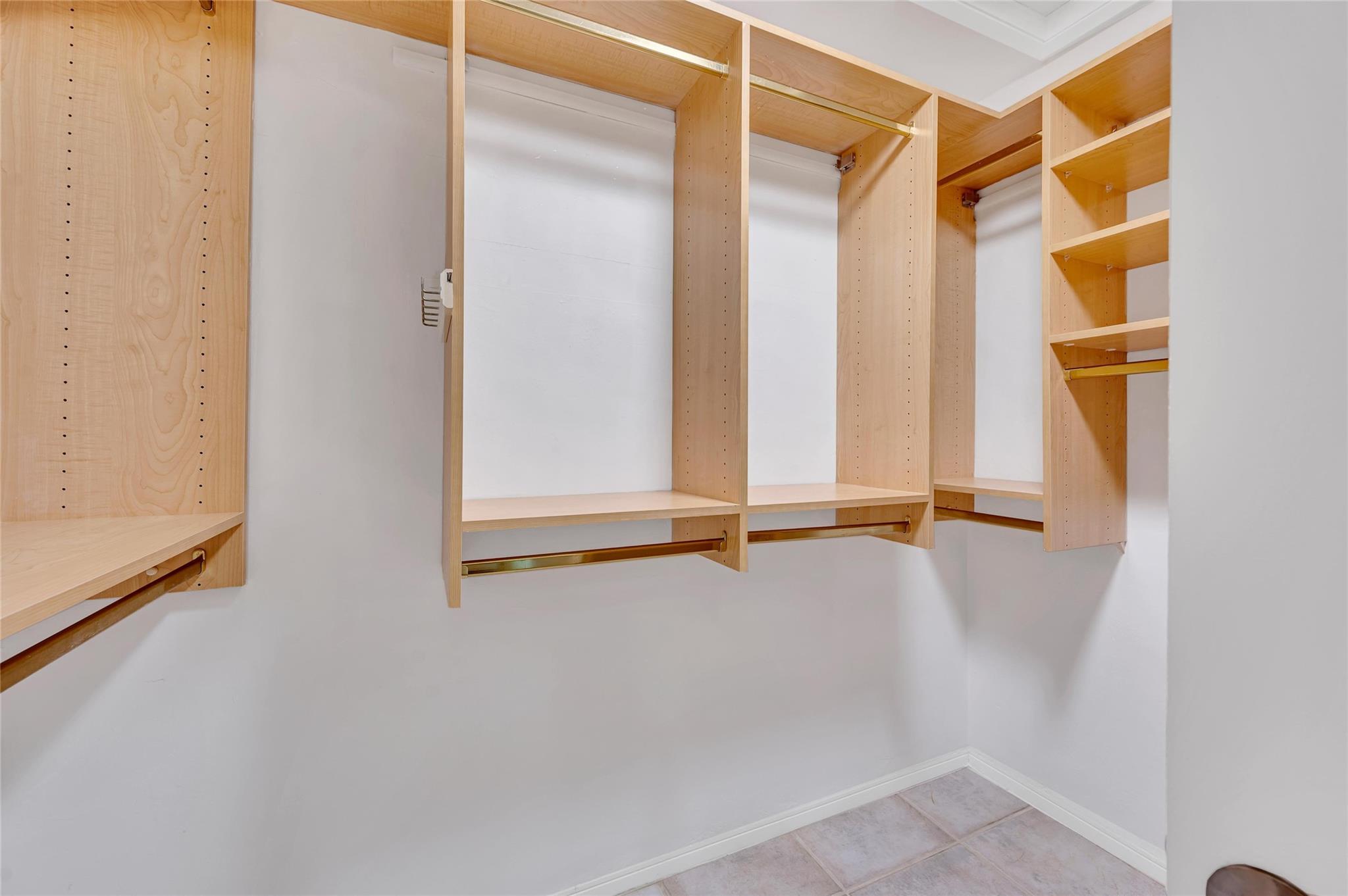 2100 Manatee Dr Fort Lauderdale, FL 33316