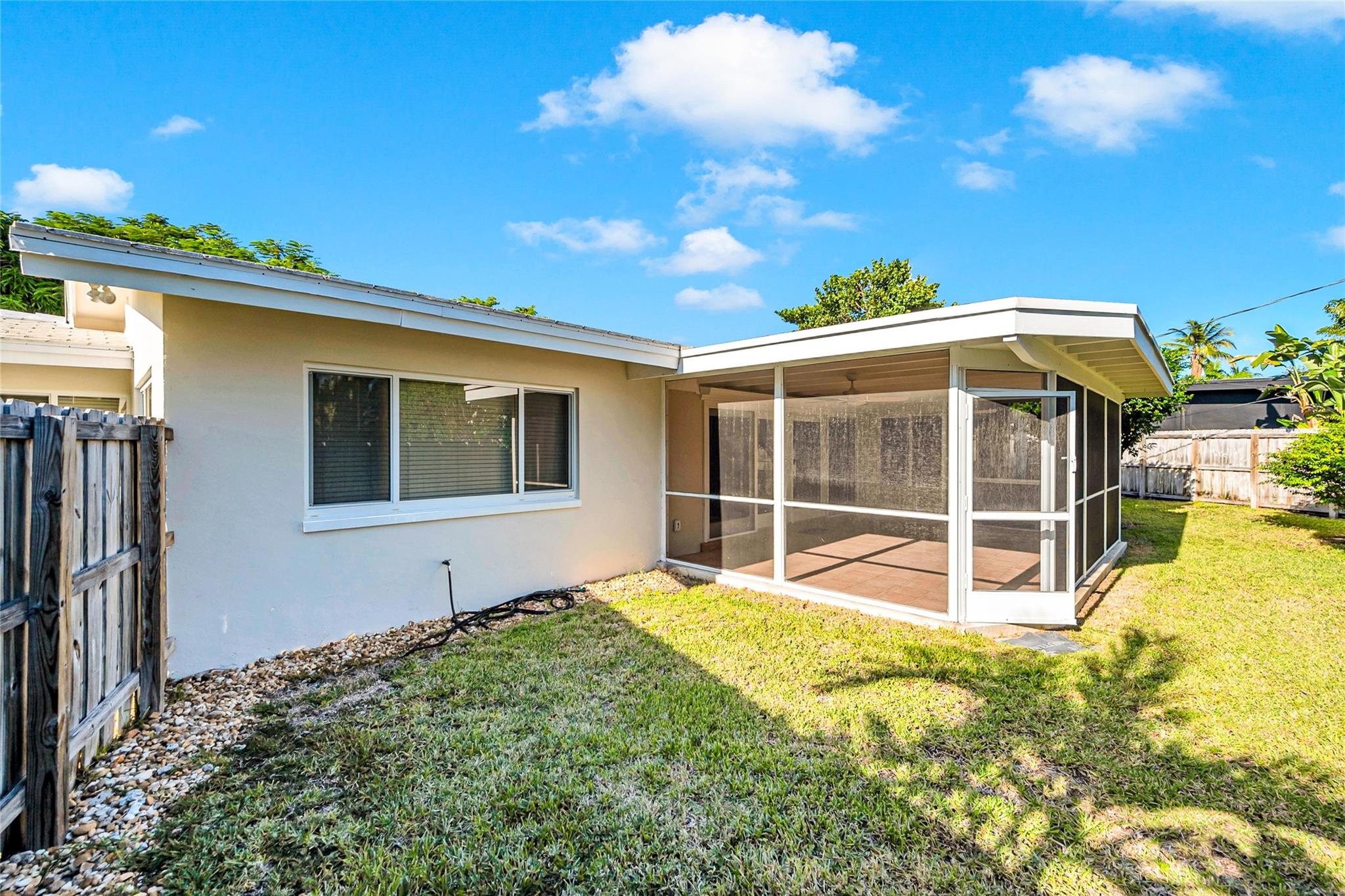 2100 Manatee Dr Fort Lauderdale, FL 33316