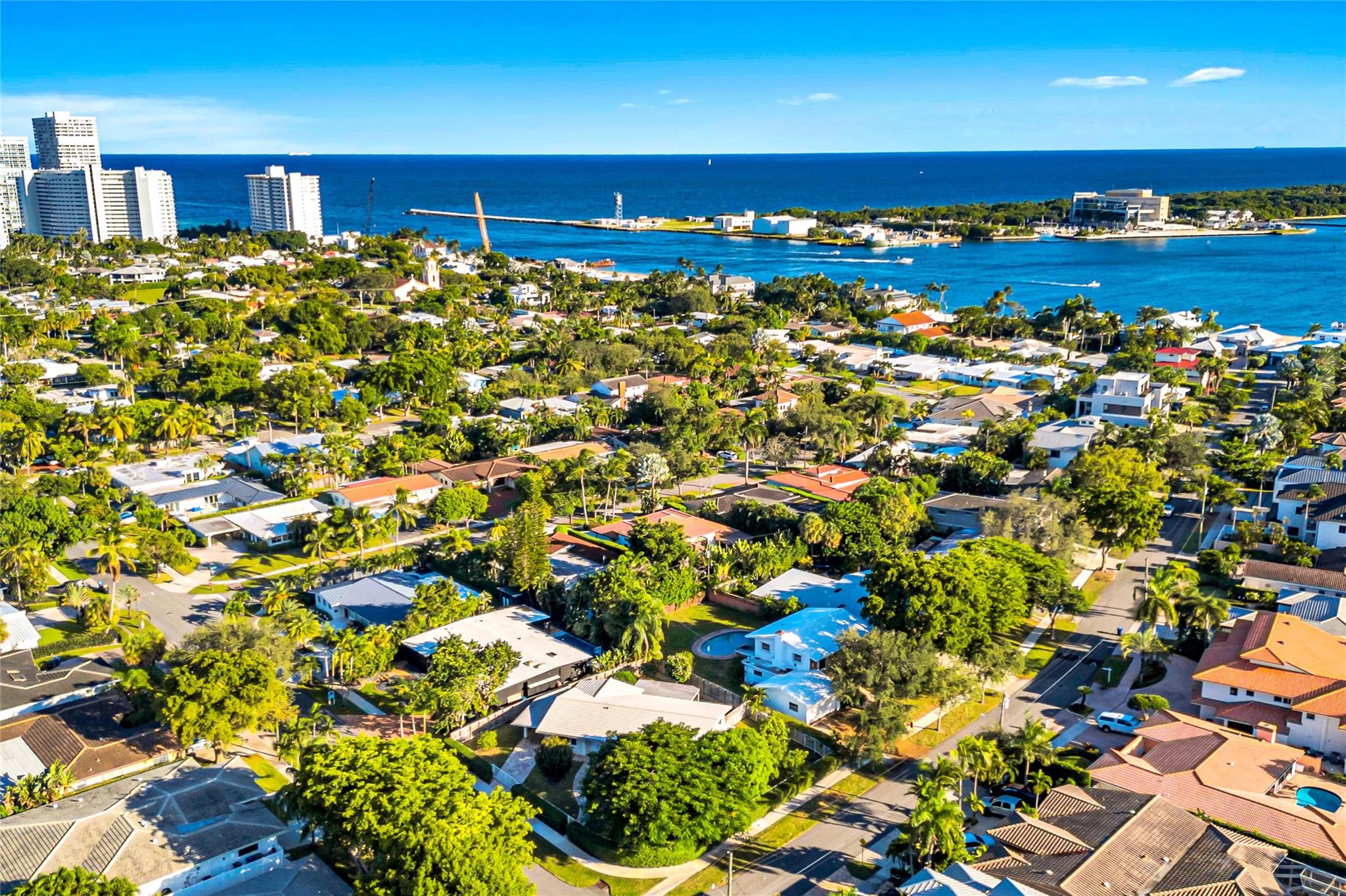 2100 Manatee Dr Fort Lauderdale, FL 33316