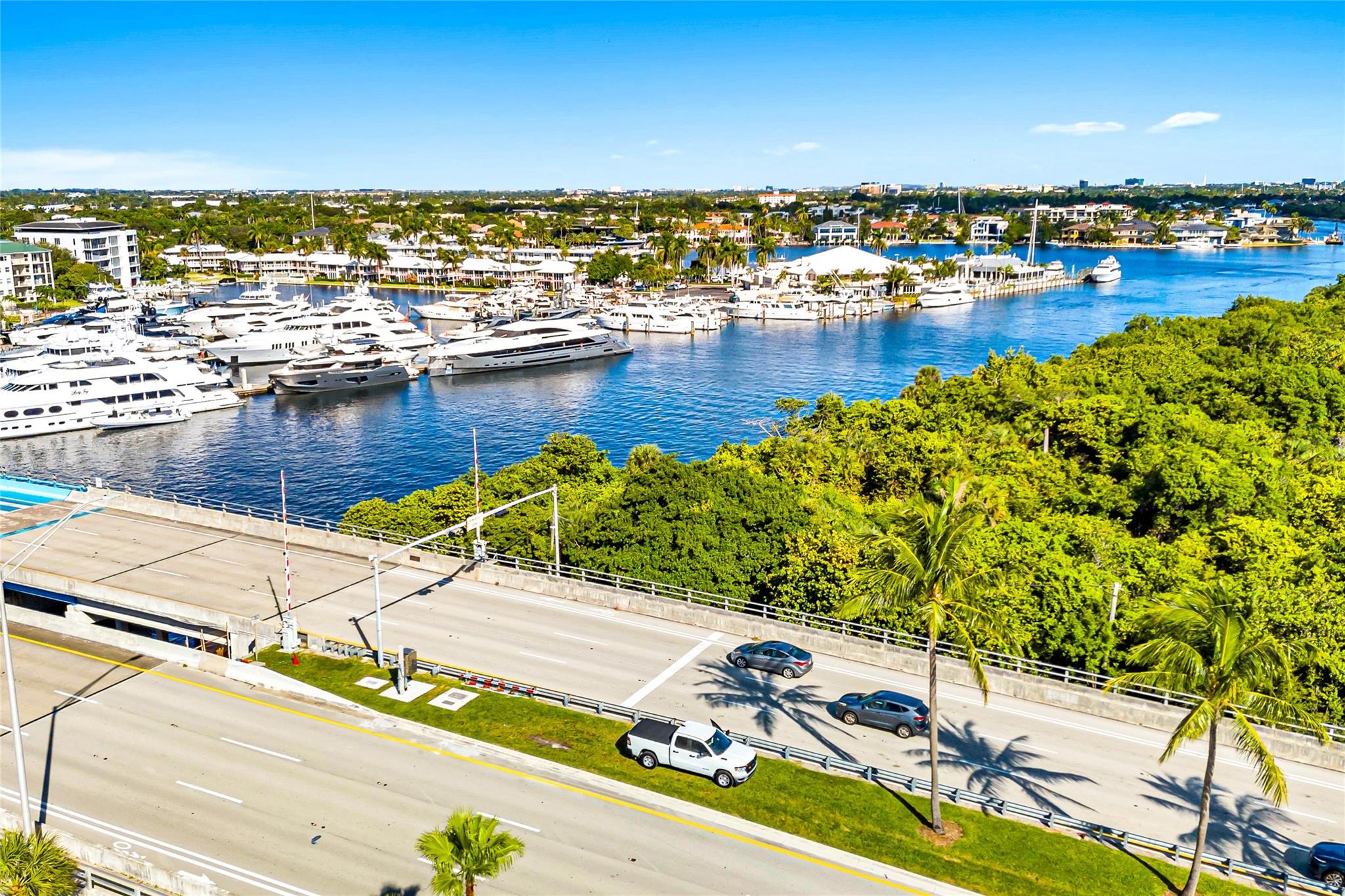 2100 Manatee Dr Fort Lauderdale, FL 33316