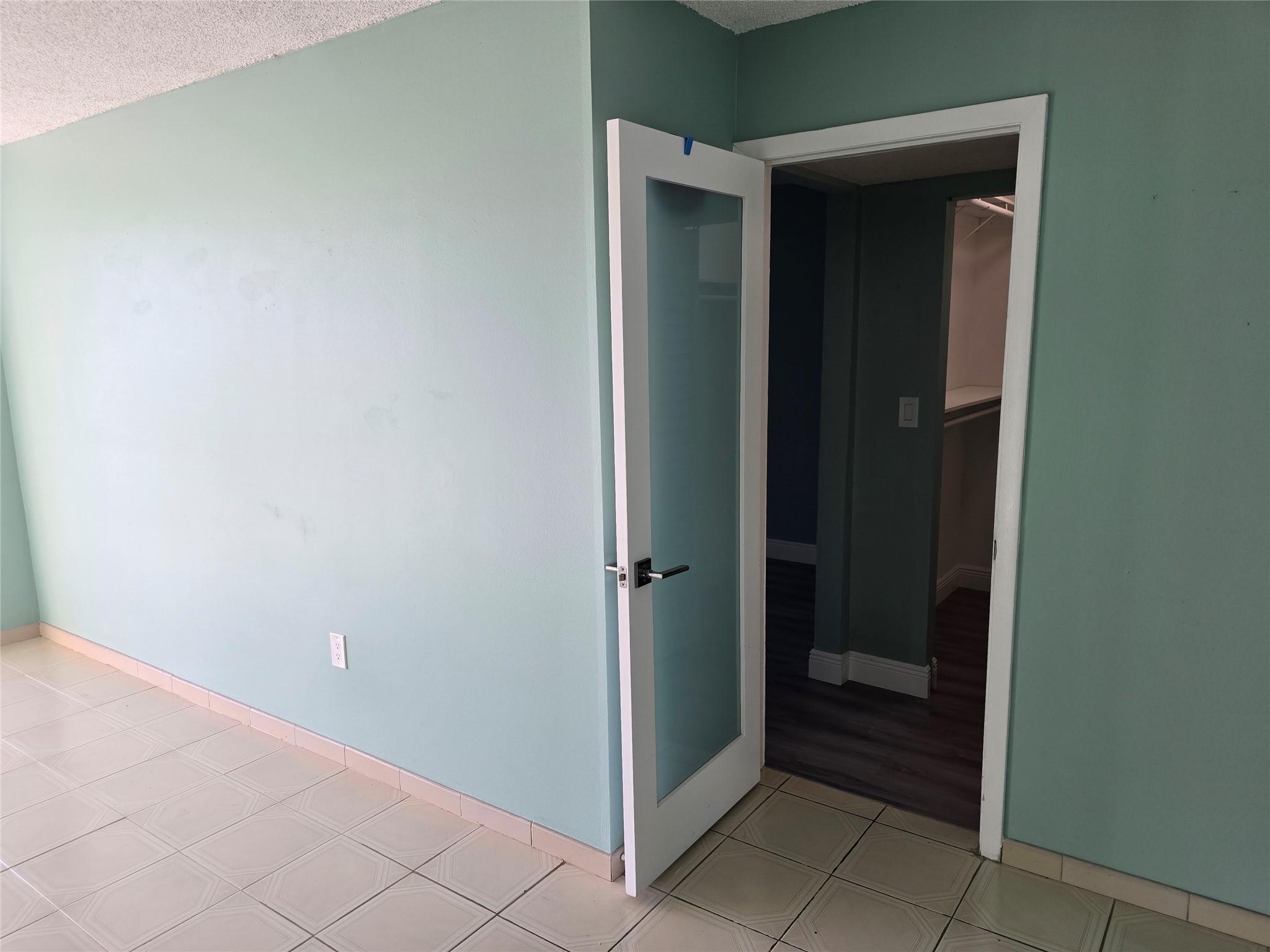 5033 NW 7th St #508 Miami, FL 33126