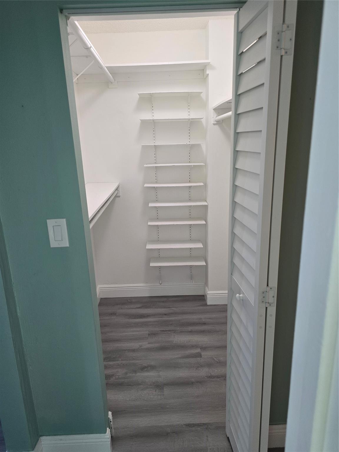 5033 NW 7th St #508 Miami, FL 33126