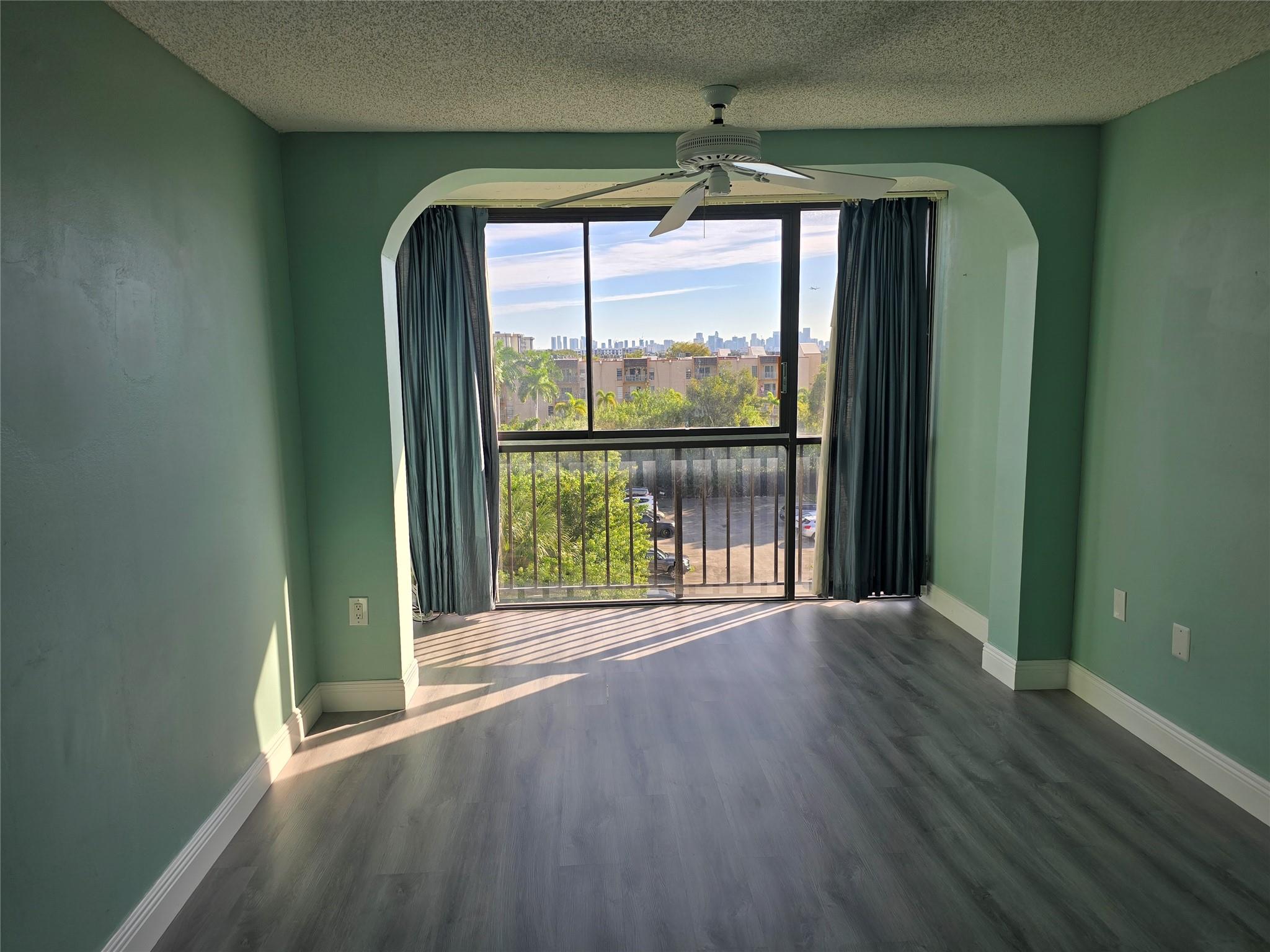 5033 NW 7th St #508 Miami, FL 33126